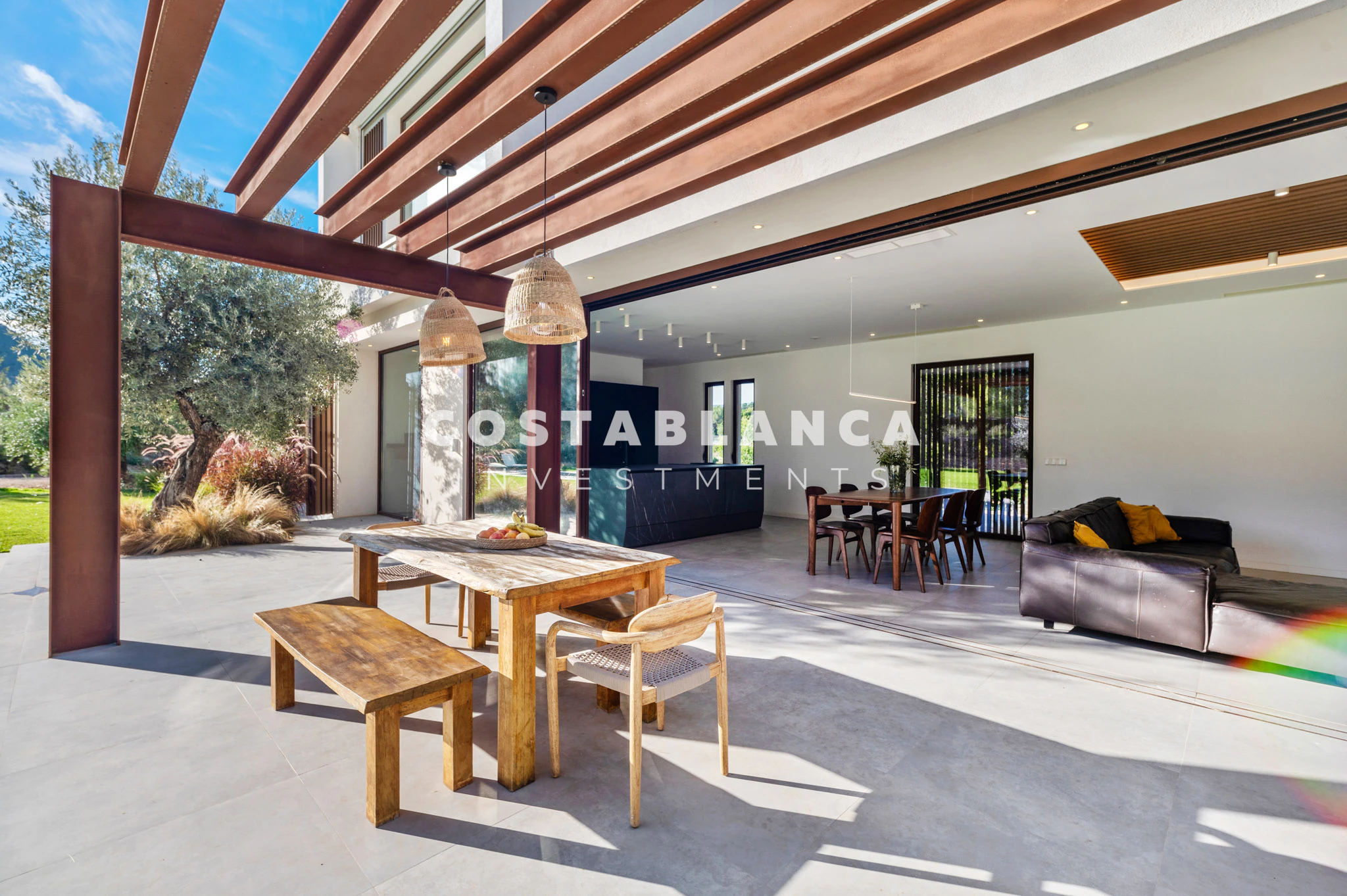 Luxury Modern Finca with Privacy and Nature