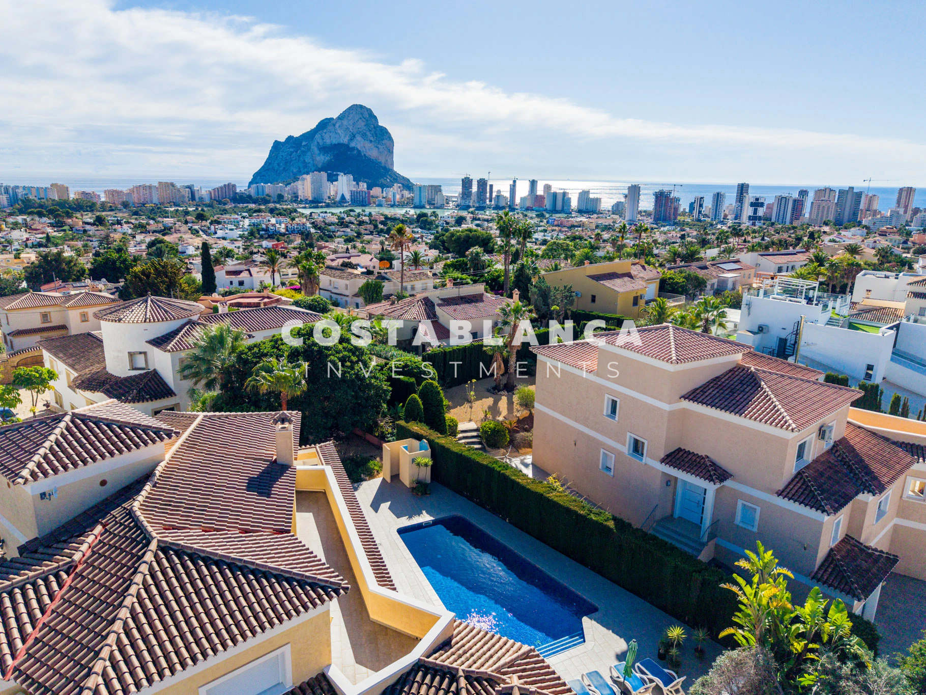 Moderne Villa in der Nähe von Stränden und Annehmlichkeiten zu verkaufen in Calpe