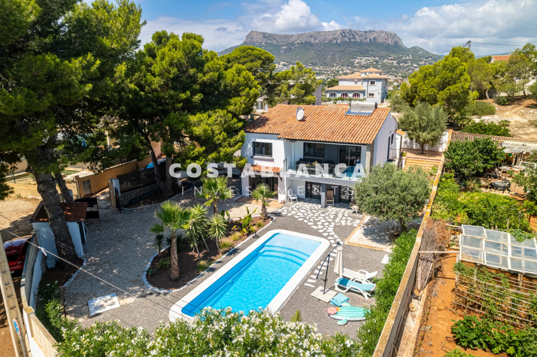 Modern Mediterranean Villa for sale in Calpe with views