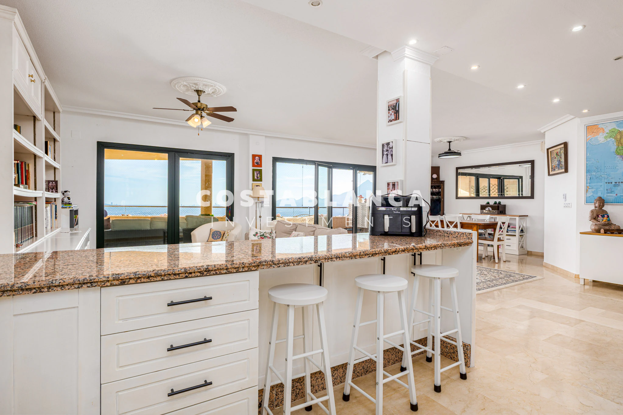 Spacious Penthouse with Stunning Sea and Mountain Views for sale in Sierra de Altea