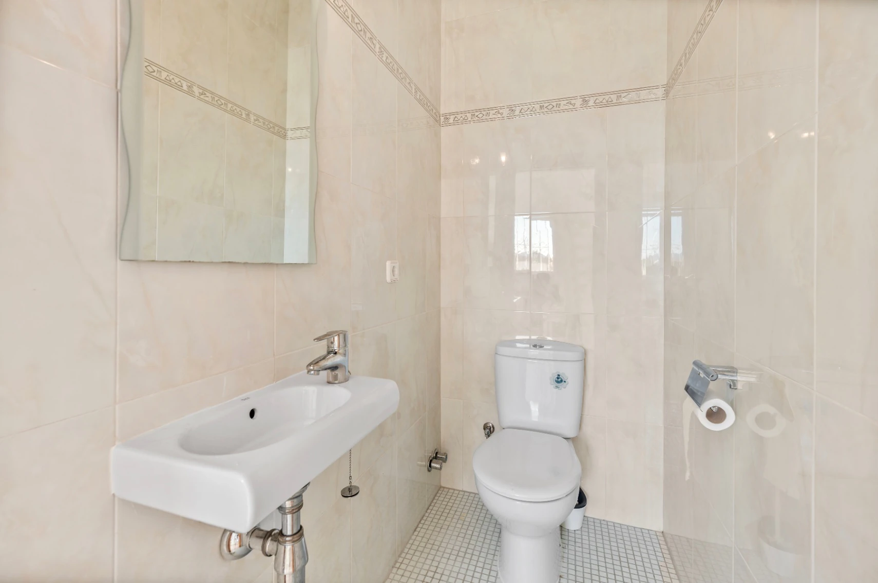 Two-story Mediterranean villa with Garage for Sale in Alhama Springs