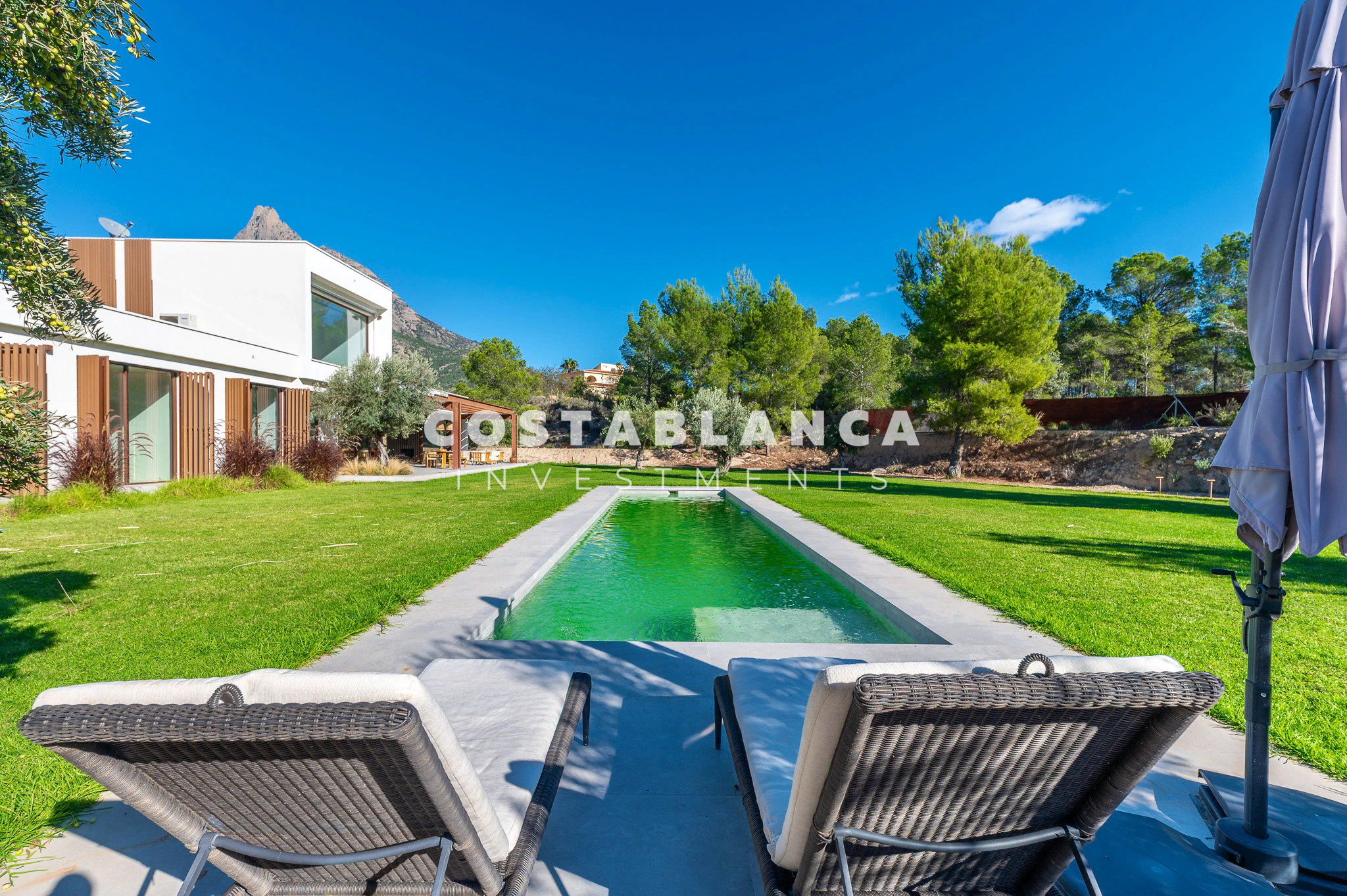 Luxury Modern Finca with Privacy and Nature