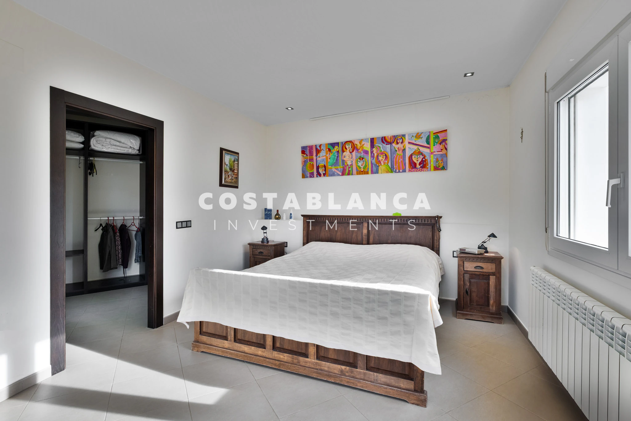 Moderne Villa in der Nähe von Stränden und Annehmlichkeiten zu verkaufen in Calpe
