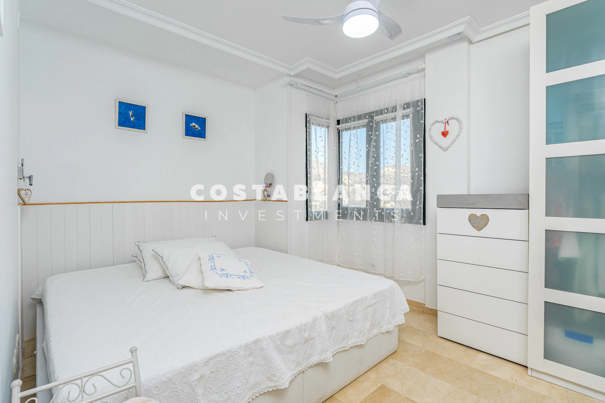 Spacious Penthouse with Stunning Sea and Mountain Views for sale in Sierra de Altea