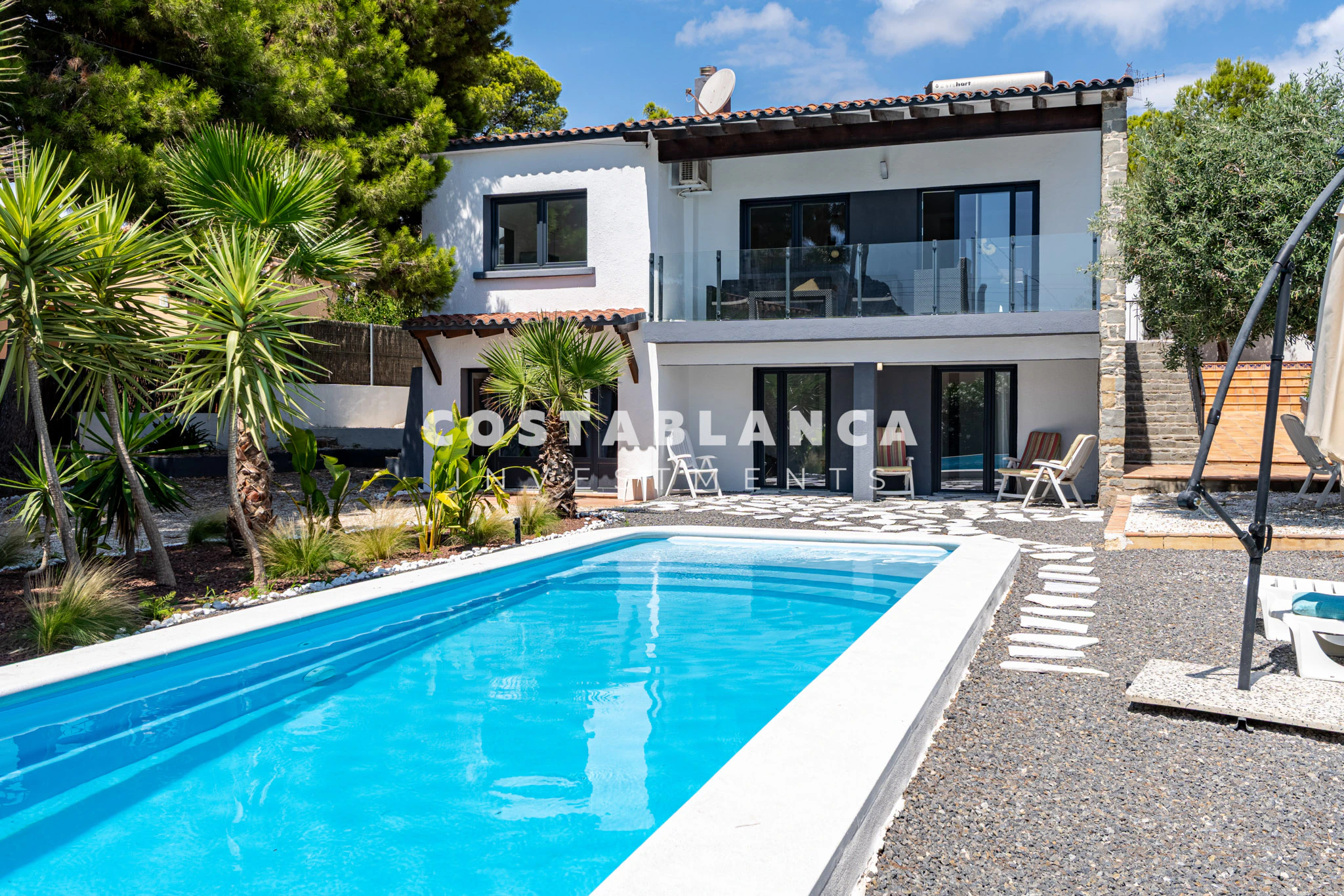 Moderne mediterrane Villa zum Verkauf in Calpe mit Aussicht