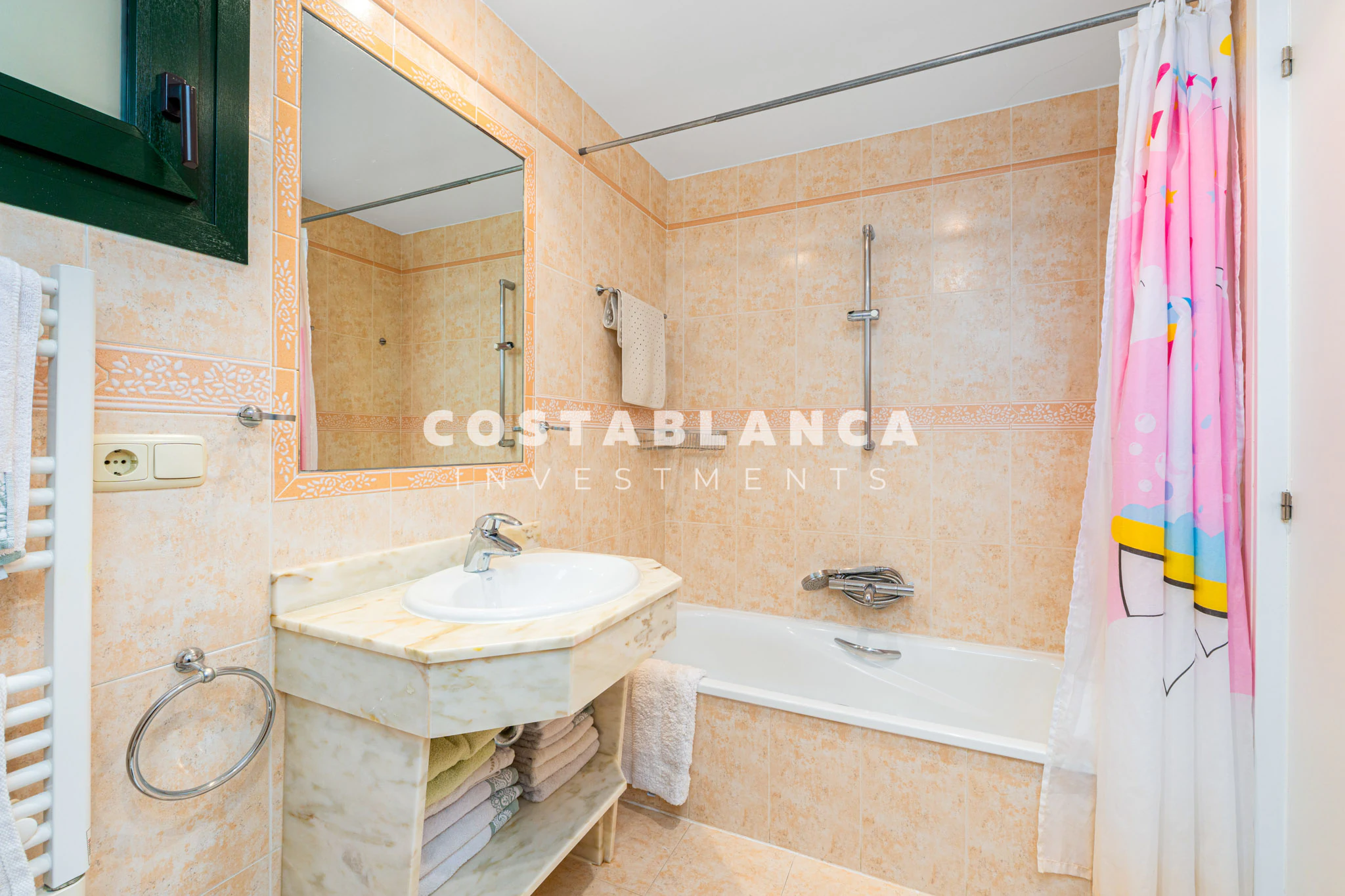 Spacious Penthouse with Stunning Sea and Mountain Views for sale in Sierra de Altea