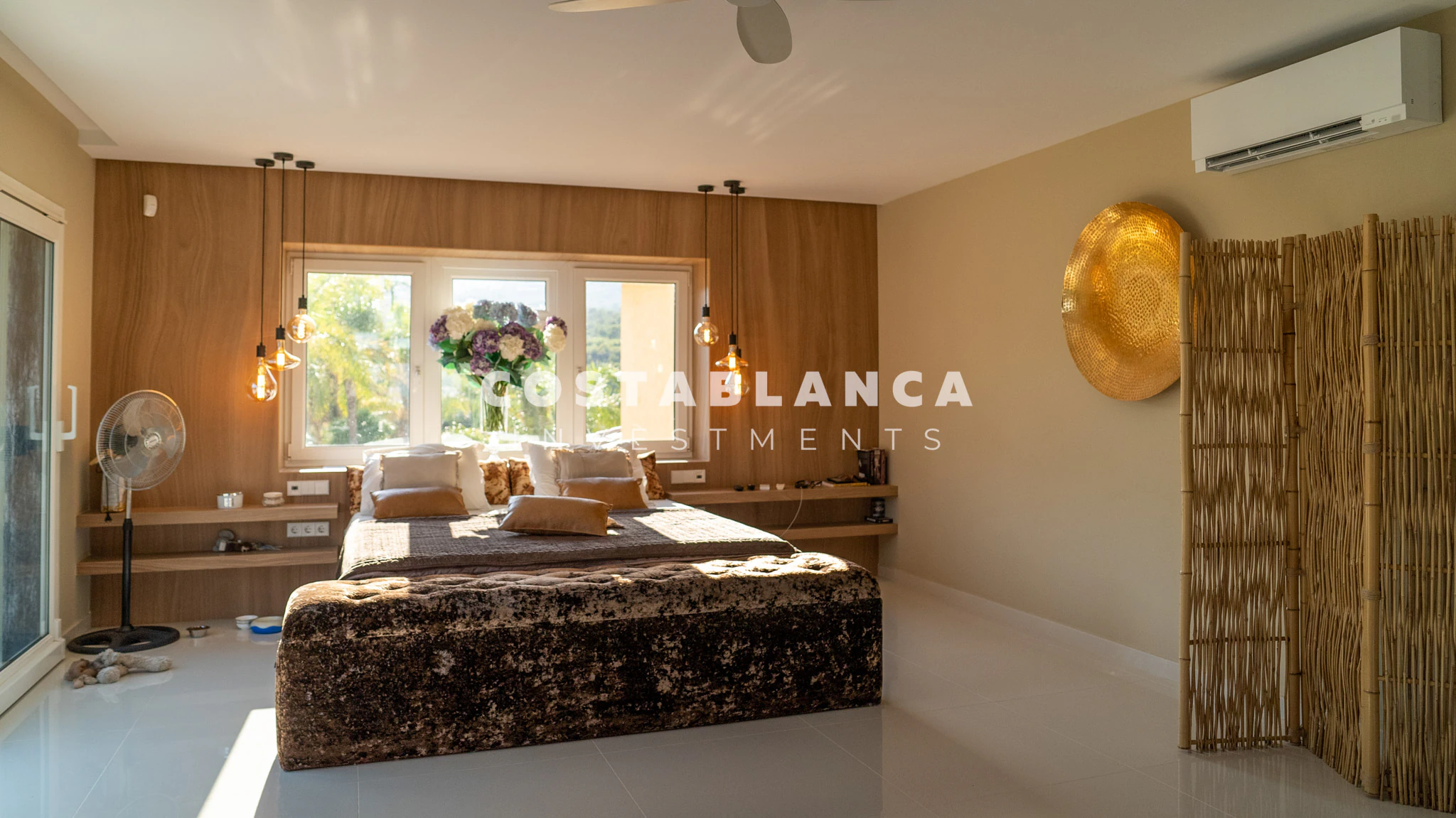 Chalet de lujo con parcela de 32000m2 en venta en la Nucía