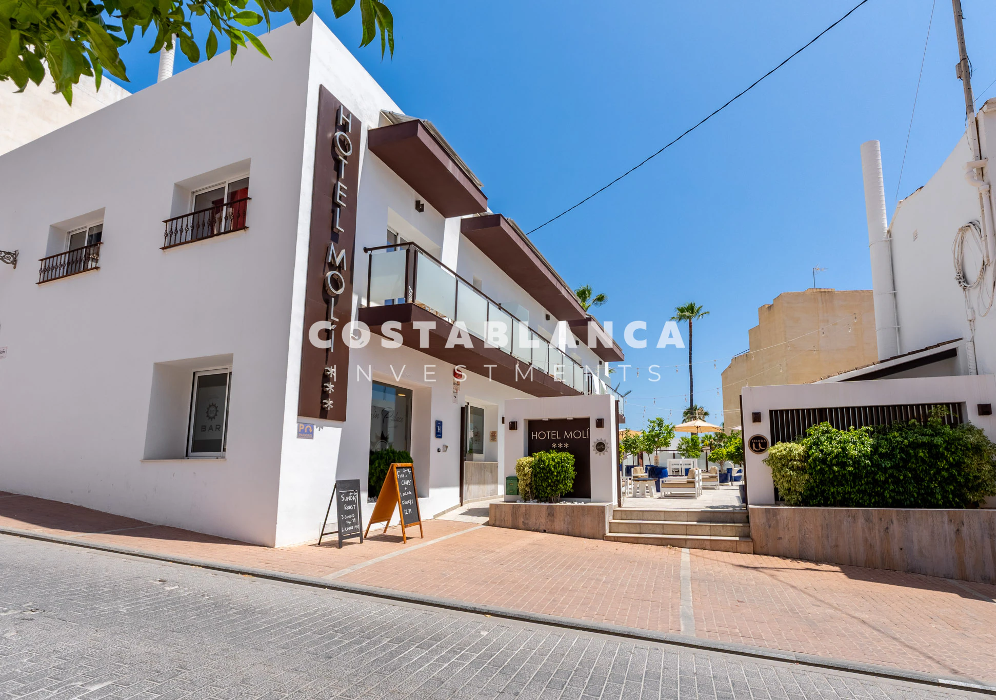 Hôtel-boutique avec vue sur la mer et permis de construire au cœur d'Alfàs del Pi