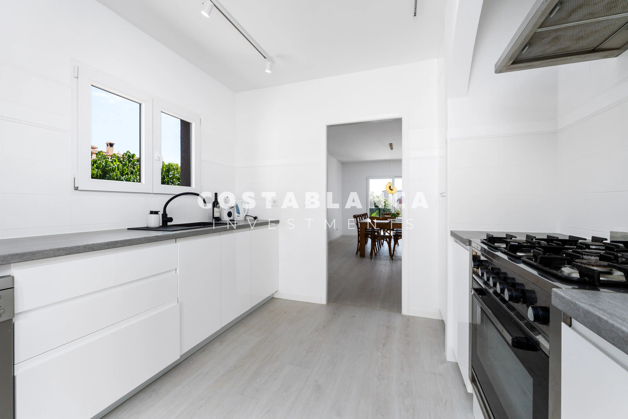 Moderne mediterrane Villa zum Verkauf in Calpe mit Aussicht