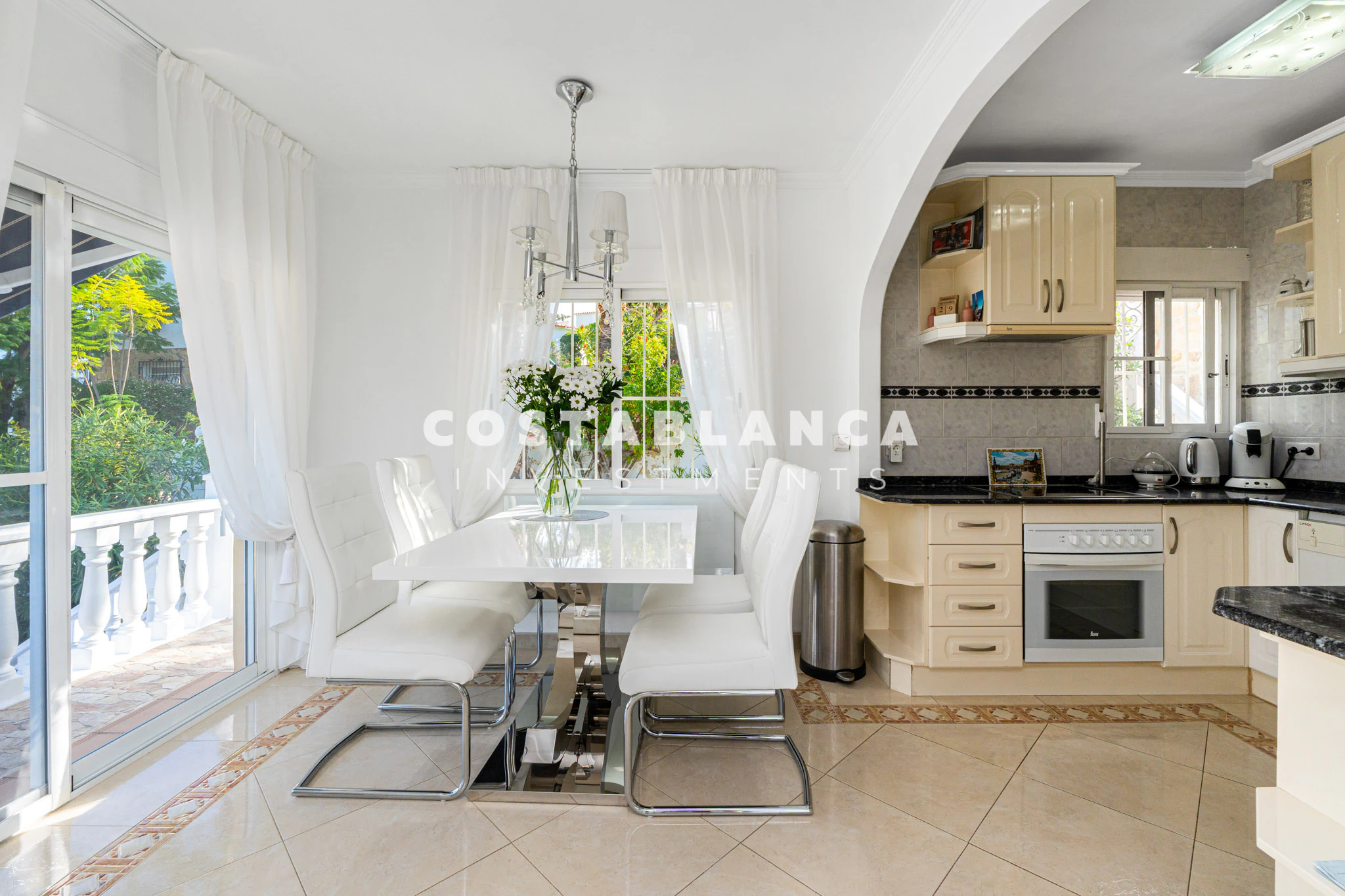 Gerestaureerde villa te koop in La Nucia