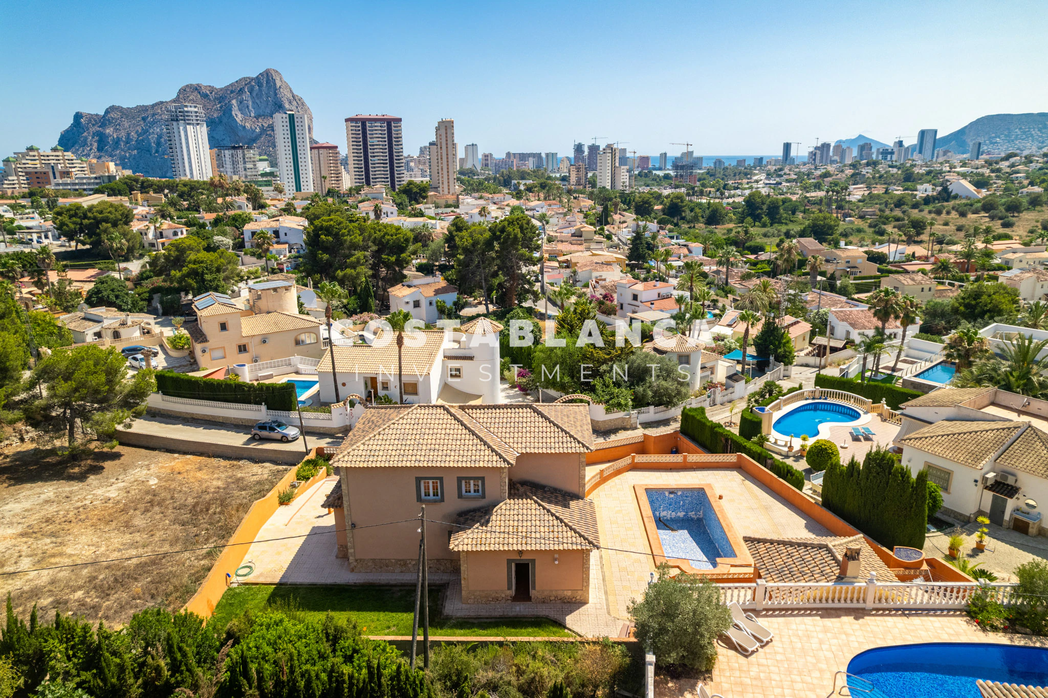 Beautiful Villa in Calpe with Large Garden, Pool, and Sea Views