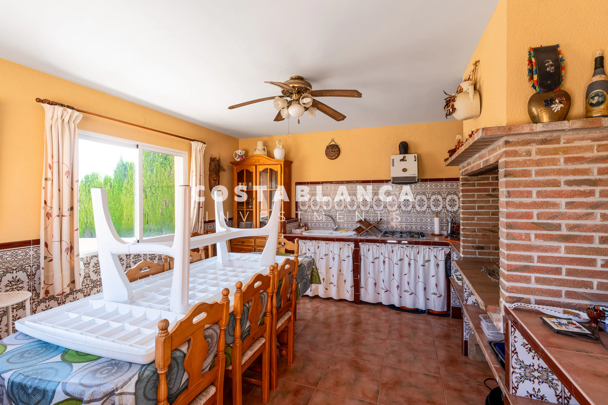 Beautiful Villa in Calpe with Large Garden, Pool, and Sea Views