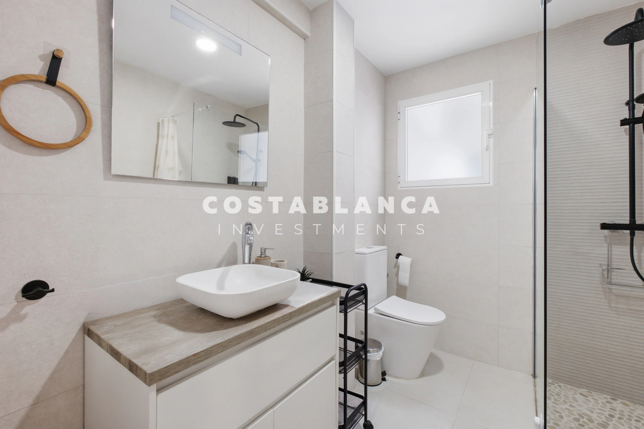 Amplio apartamento de 2 habitaciones en alquiler en Altea.