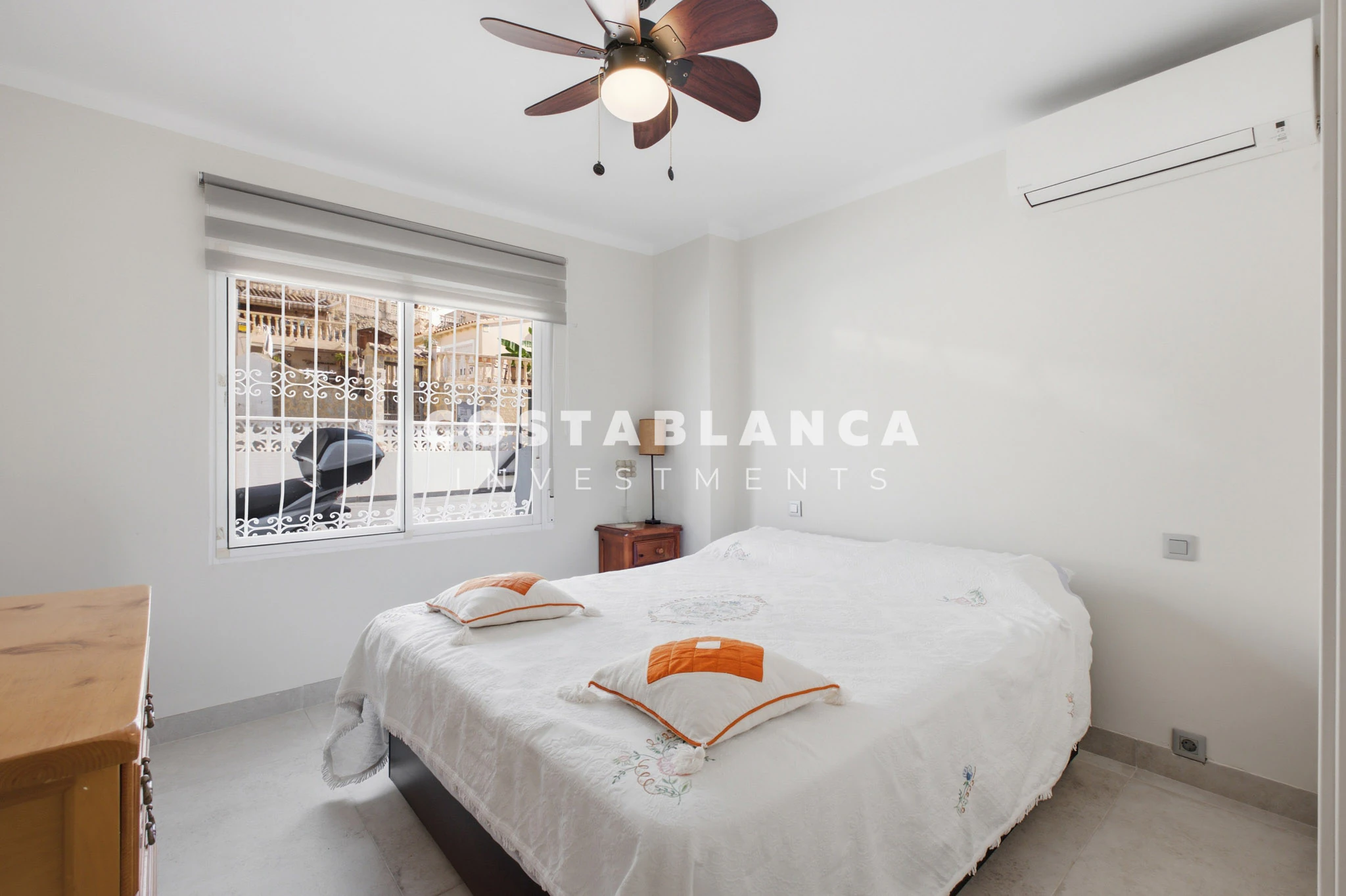 Beautiful Sea View Villa with Saltwater Pool for Sale in Alfaz Del Pi