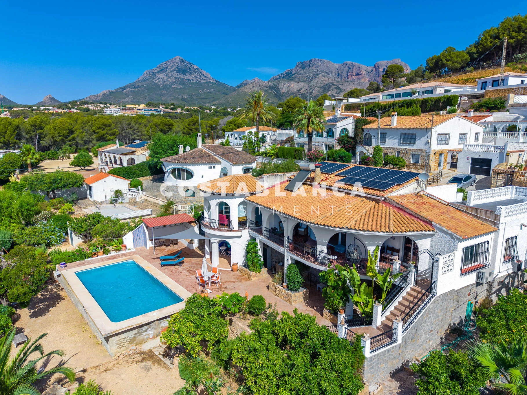 Beautiful Sea View Villa with Saltwater Pool for Sale in Alfaz Del Pi