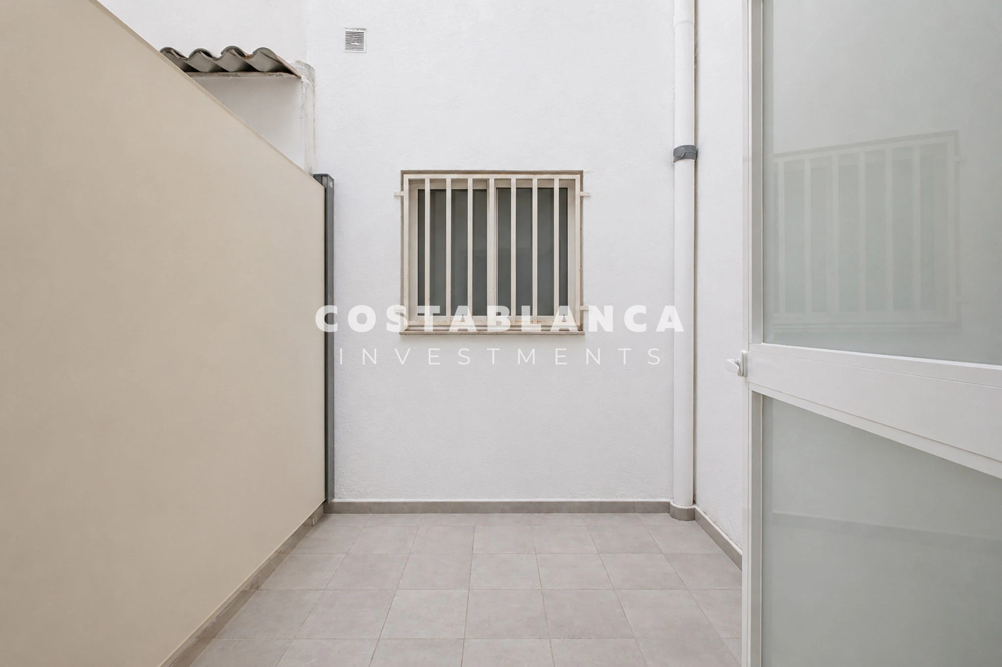 Spacious 2-Bedroom Apartment for Rent in Altea