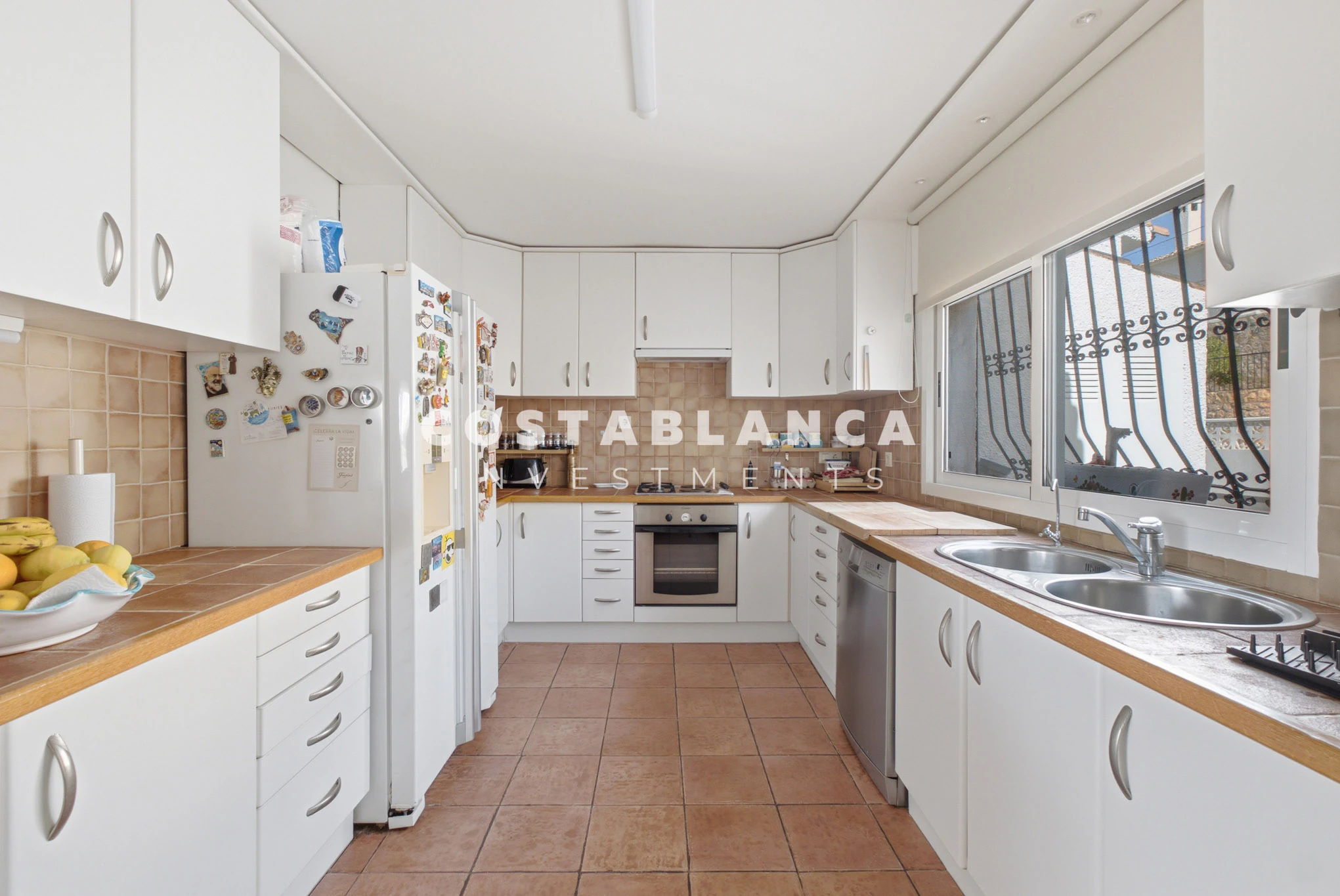 Beautiful Sea View Villa with Saltwater Pool for Sale in Alfaz Del Pi