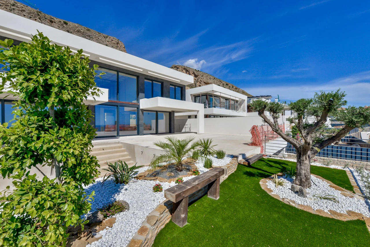 Villa for sale in Finestrat