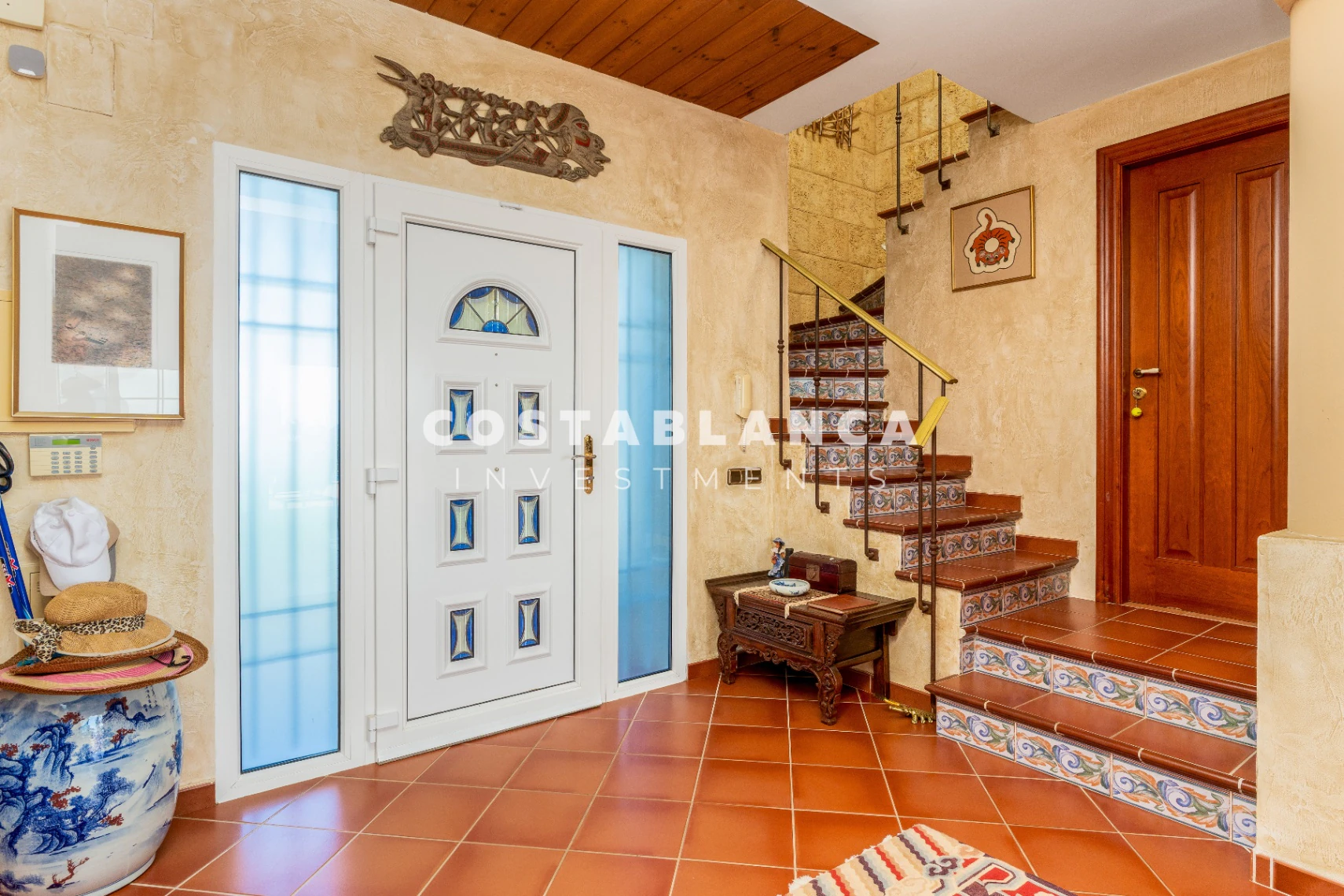Villa de lujo con vistas al mar y piscinas cubiertas y al aire libre en venta en Benissa