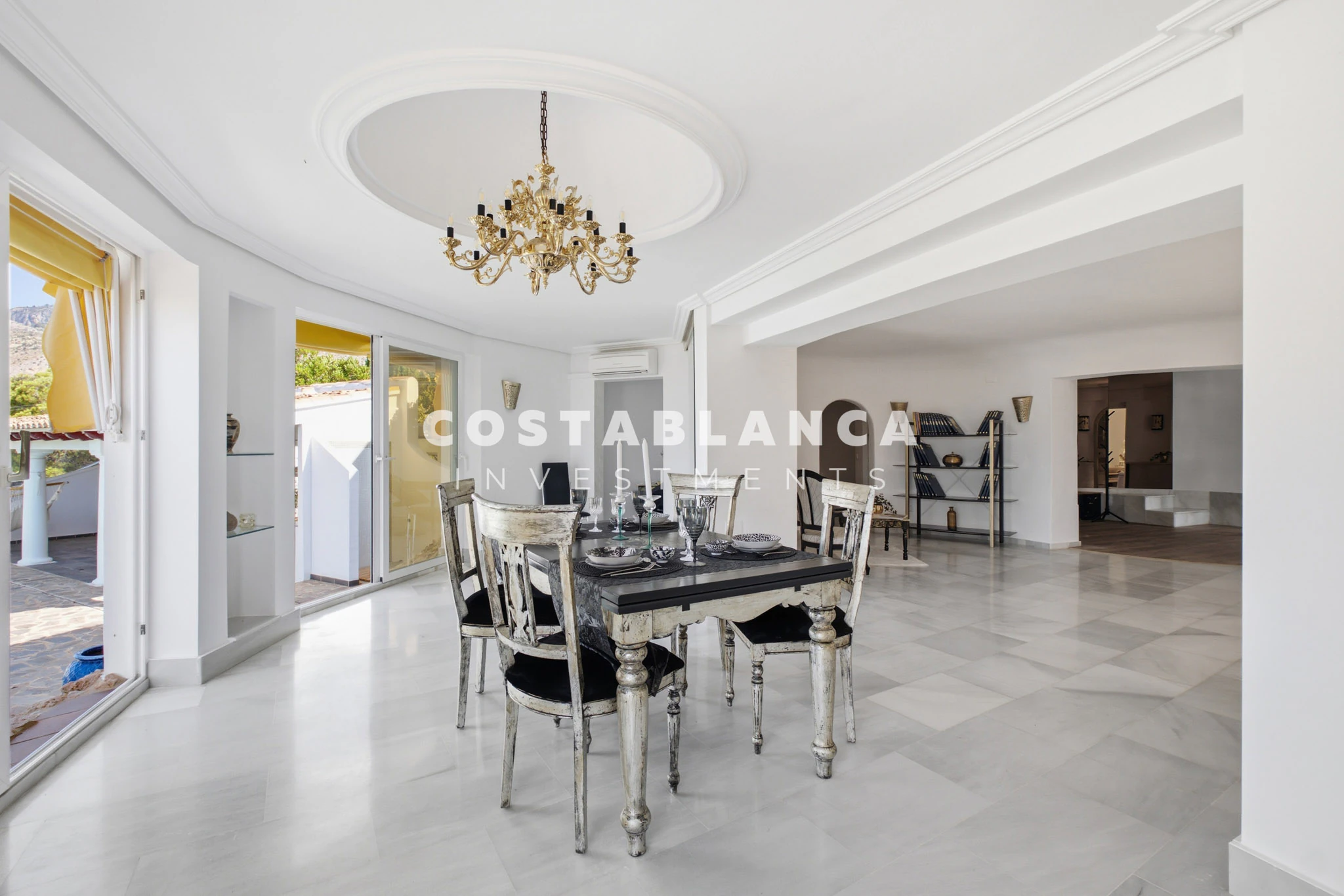 Luxury Sea View Villa with Independent Guest House  for Sale in Altea