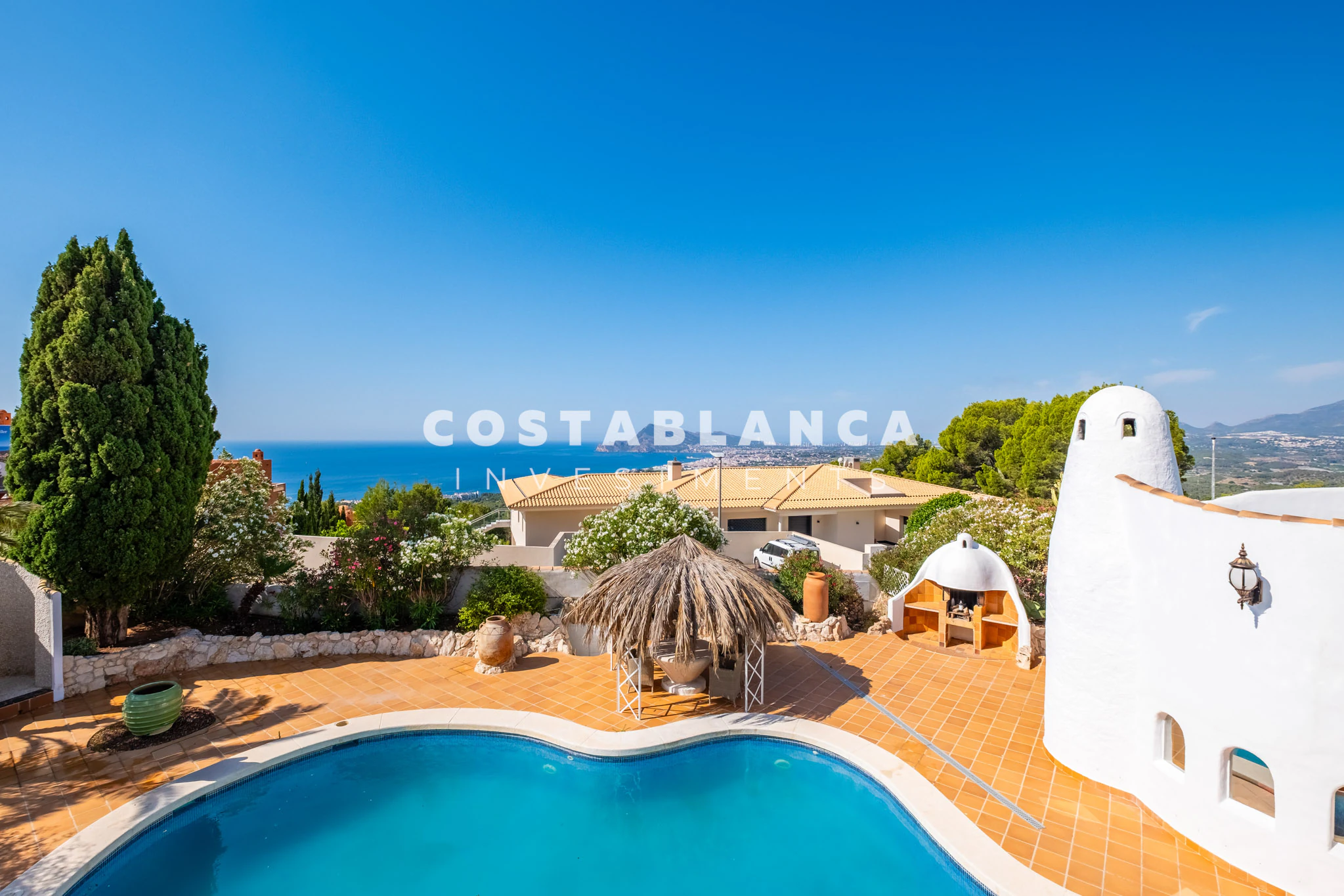 Luxury Sea View Villa with Independent Guest House  for Sale in Altea