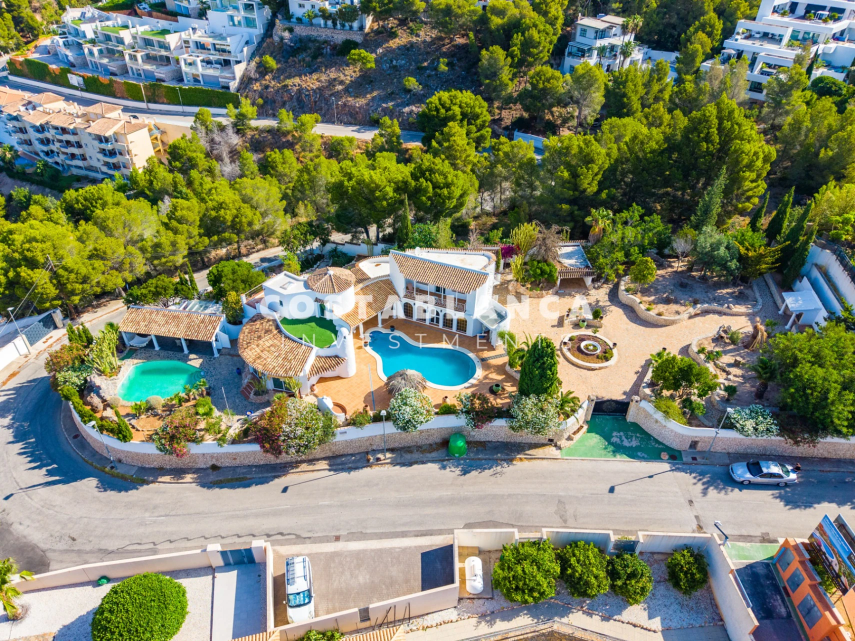 Luxury Sea View Villa with Independent Guest House  for Sale in Altea
