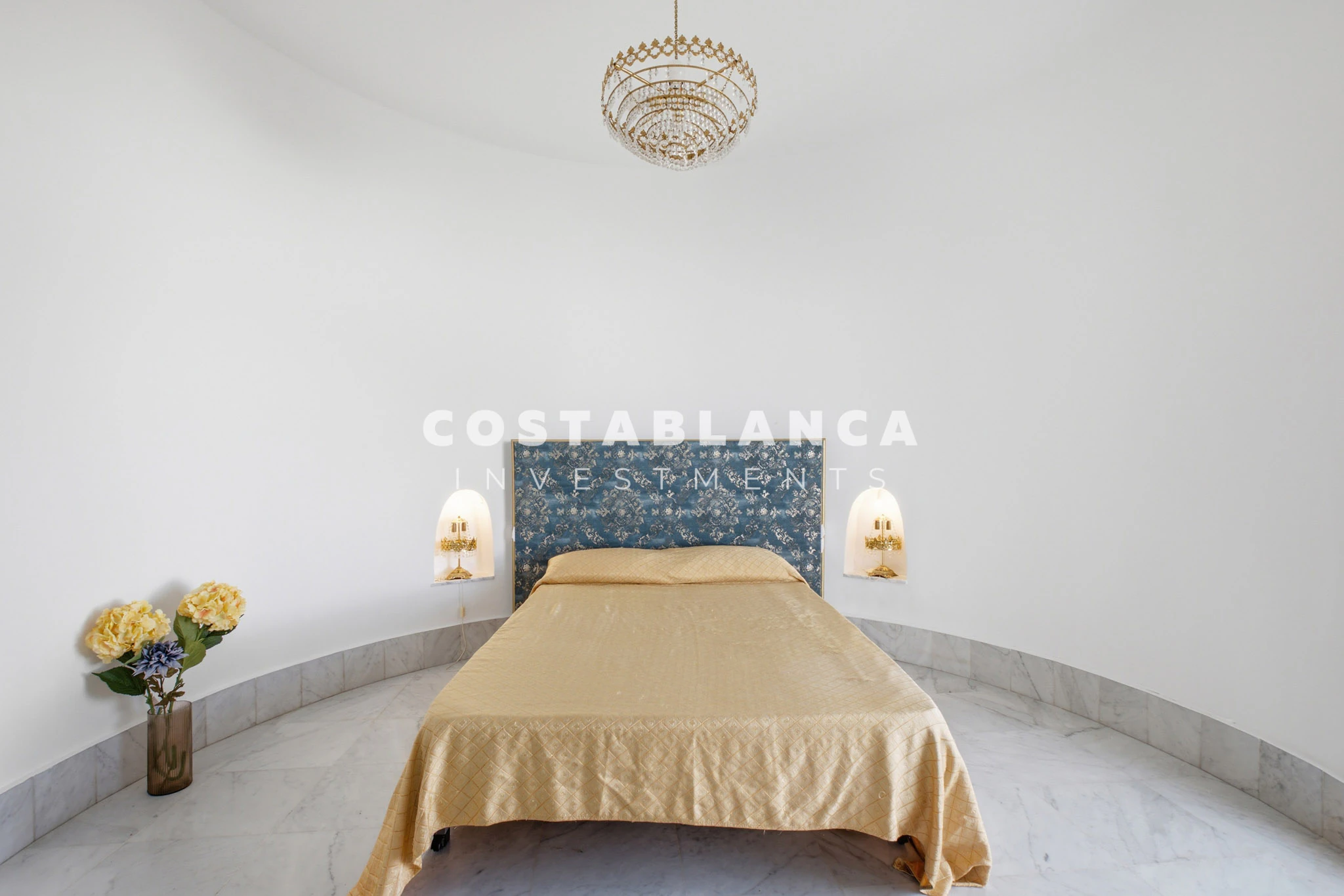Luxury Sea View Villa with Independent Guest House  for Sale in Altea