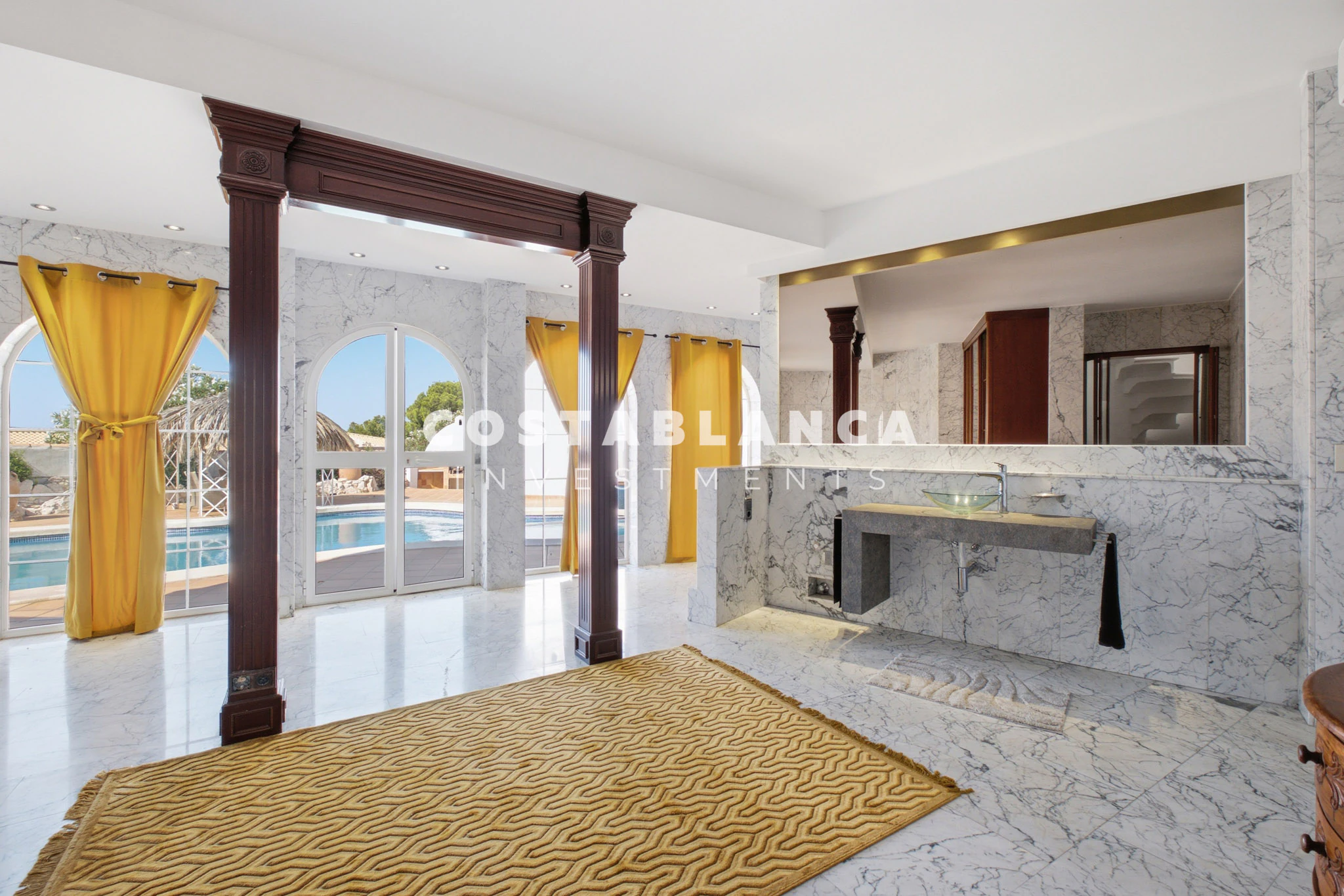 Luxury Sea View Villa with Independent Guest House  for Sale in Altea
