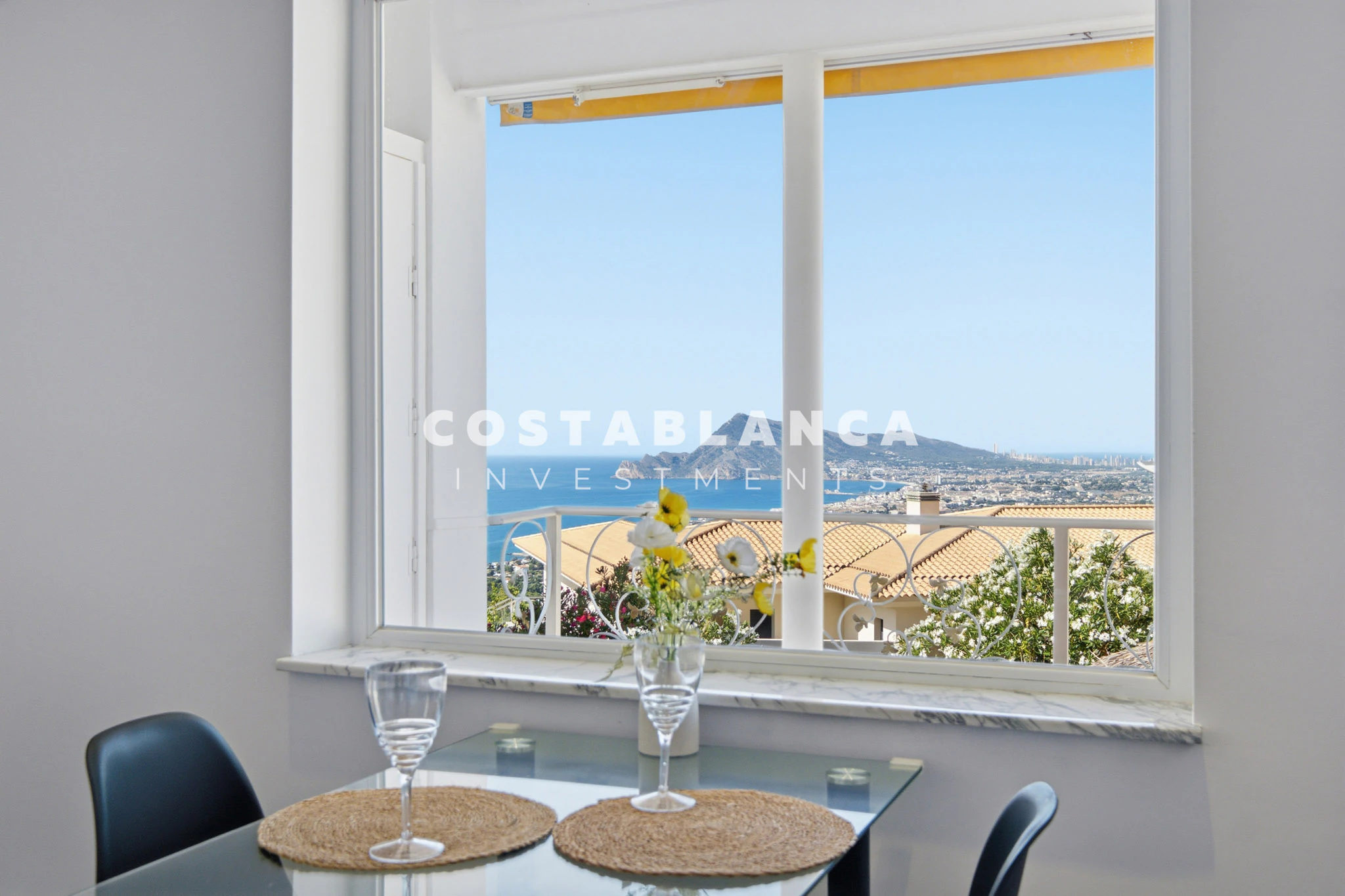 Luxury Sea View Villa with Independent Guest House  for Sale in Altea