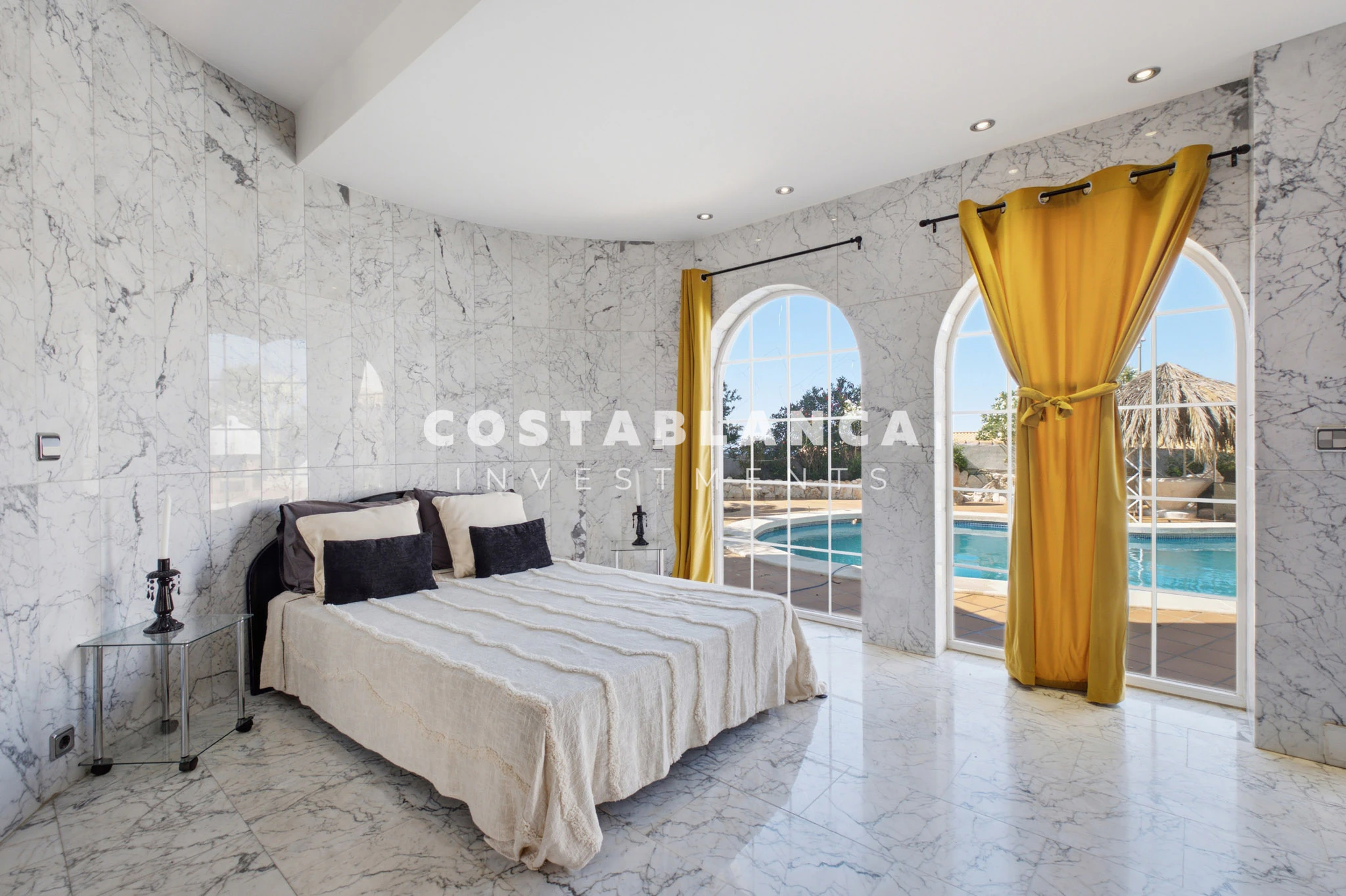Luxury Sea View Villa with Independent Guest House  for Sale in Altea