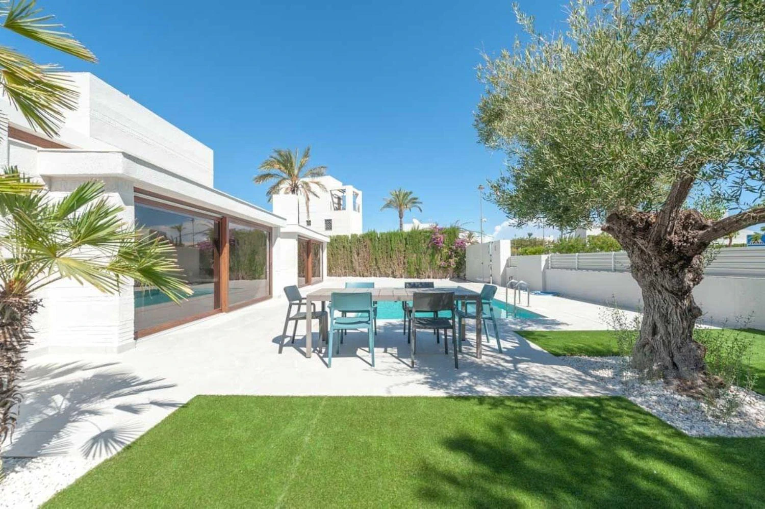 Villa for sale in Peraleja Golf