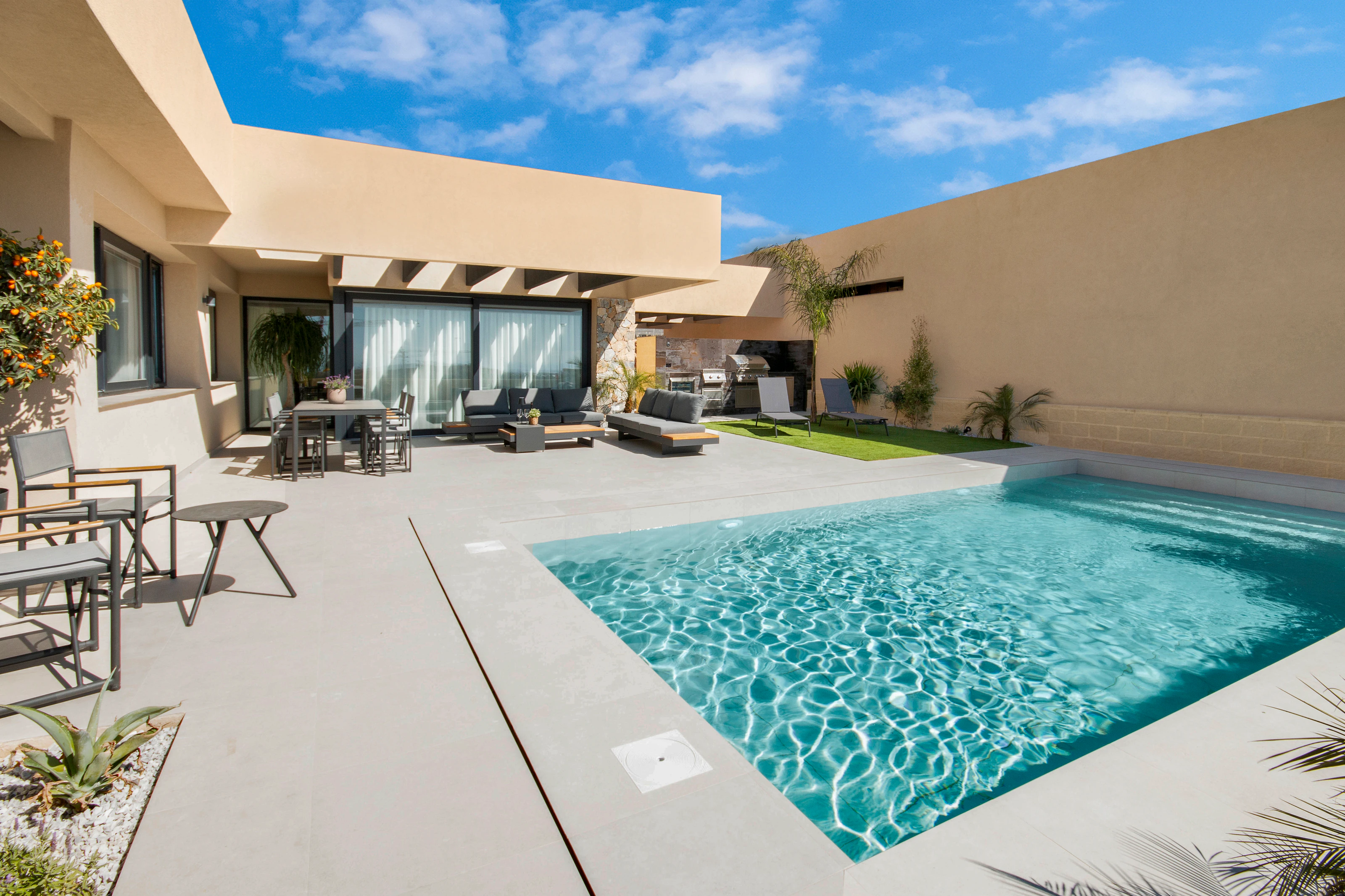 Villa for sale in Altaona Golf & Country Village