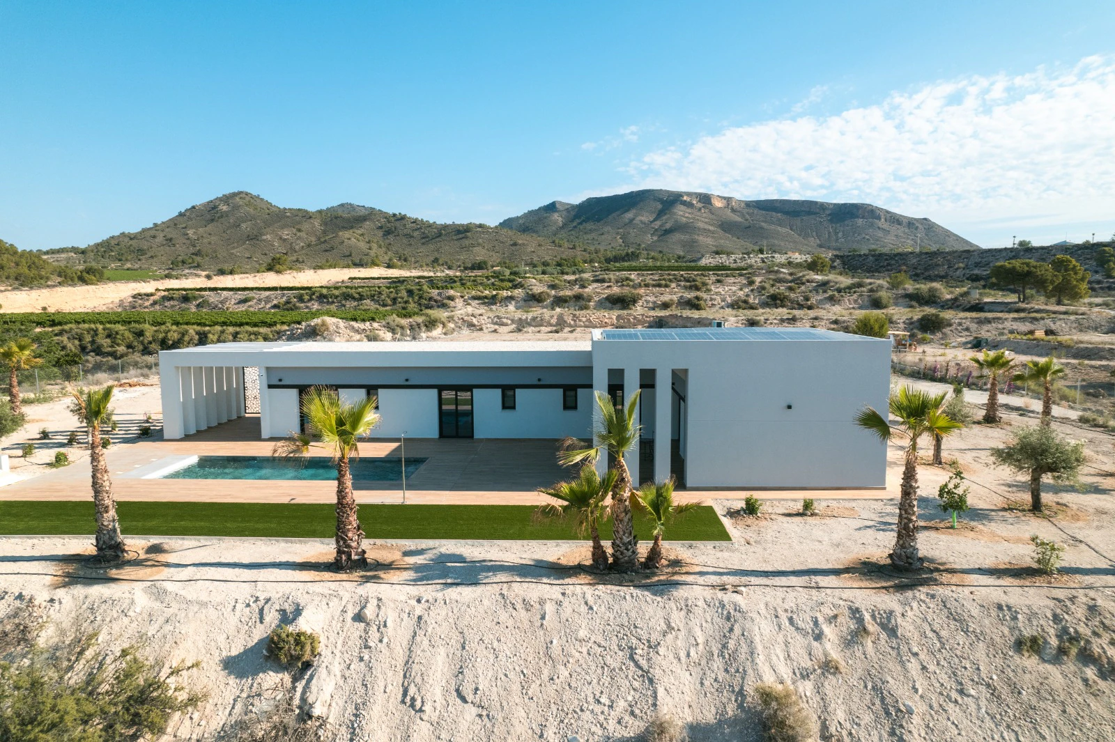 Villa for sale in Pinoso