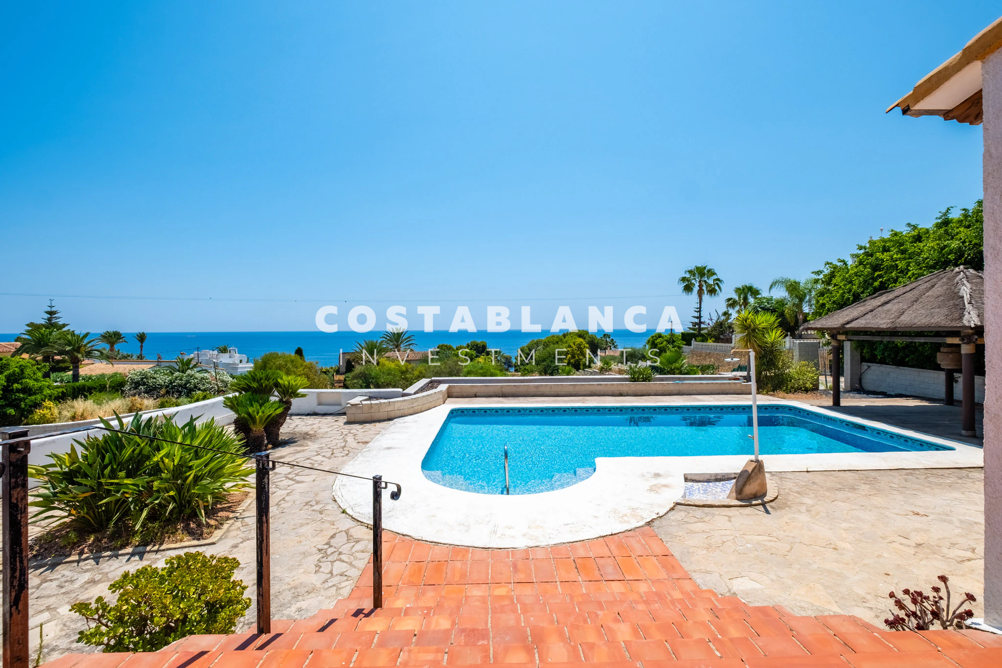 Mediterranean Style Villa 500 Metres from the Beach in Calpe