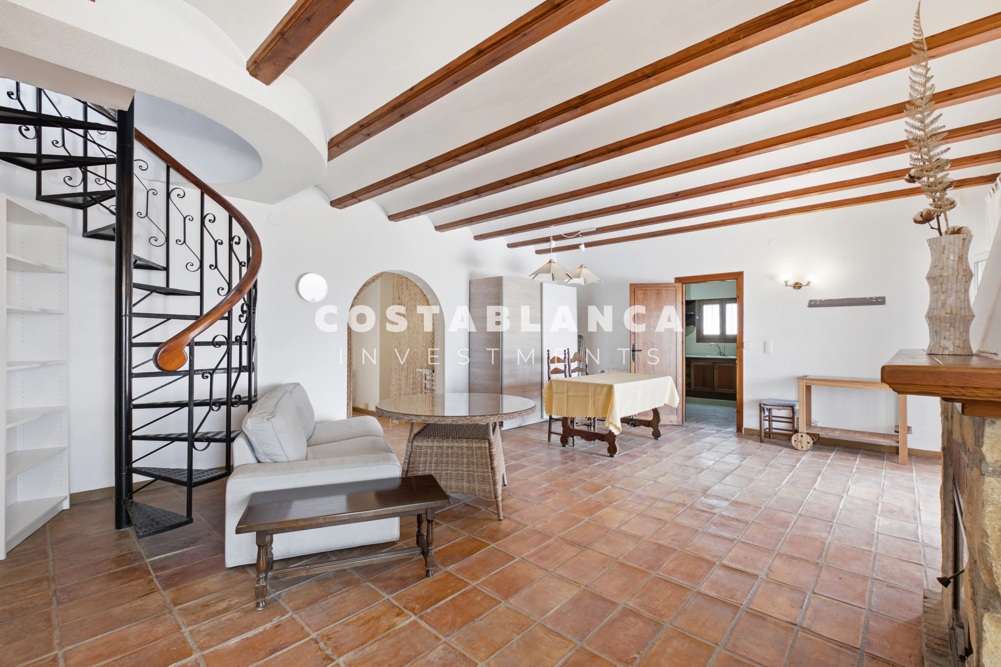 Mediterranean Style Villa 500 Metres from the Beach in Calpe