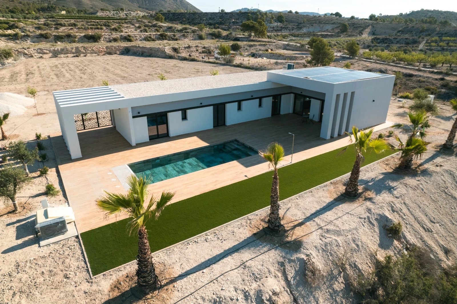 Villa for sale in Pinoso