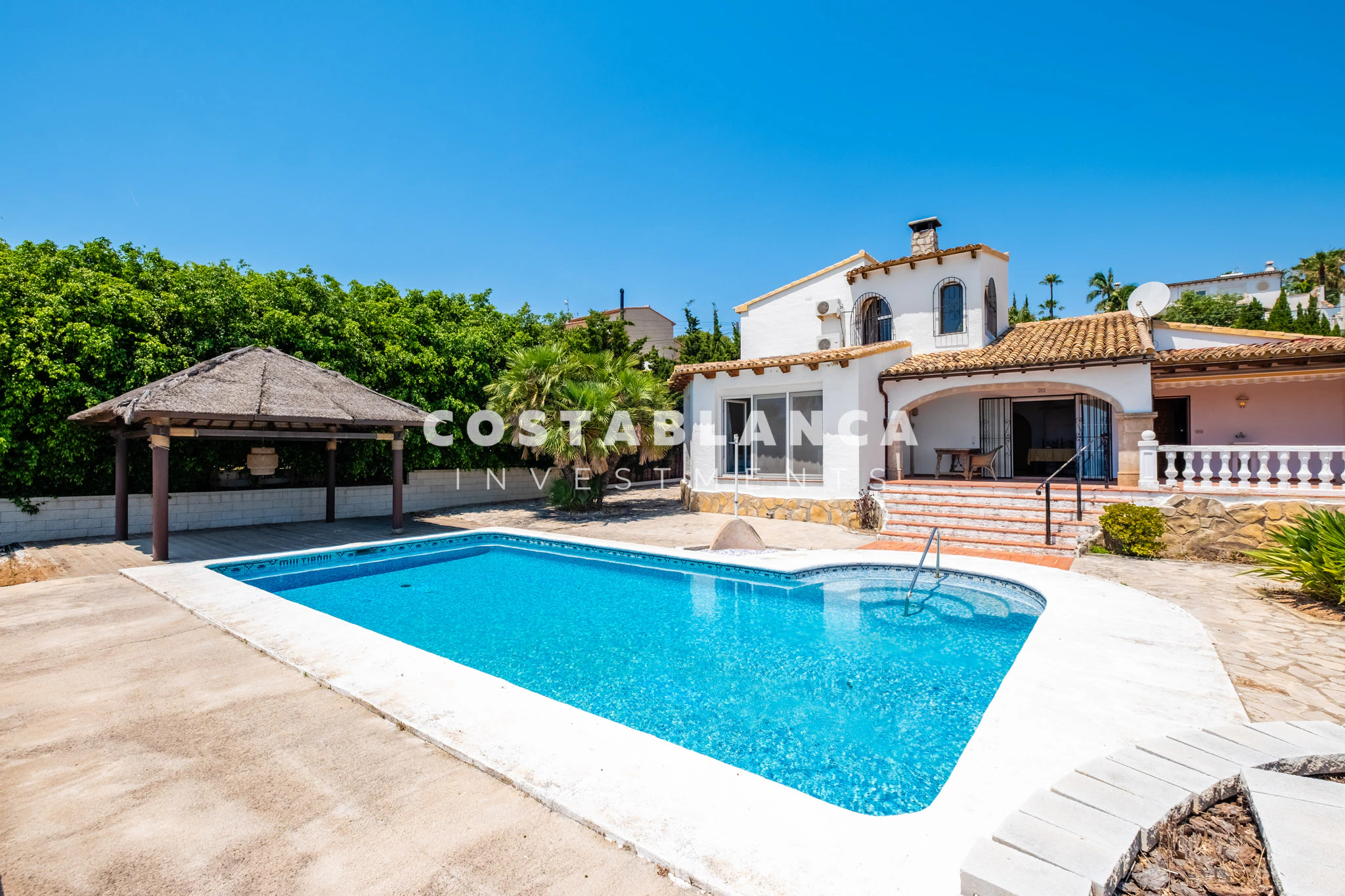 Mediterranean Style Villa 500 Metres from the Beach in Calpe