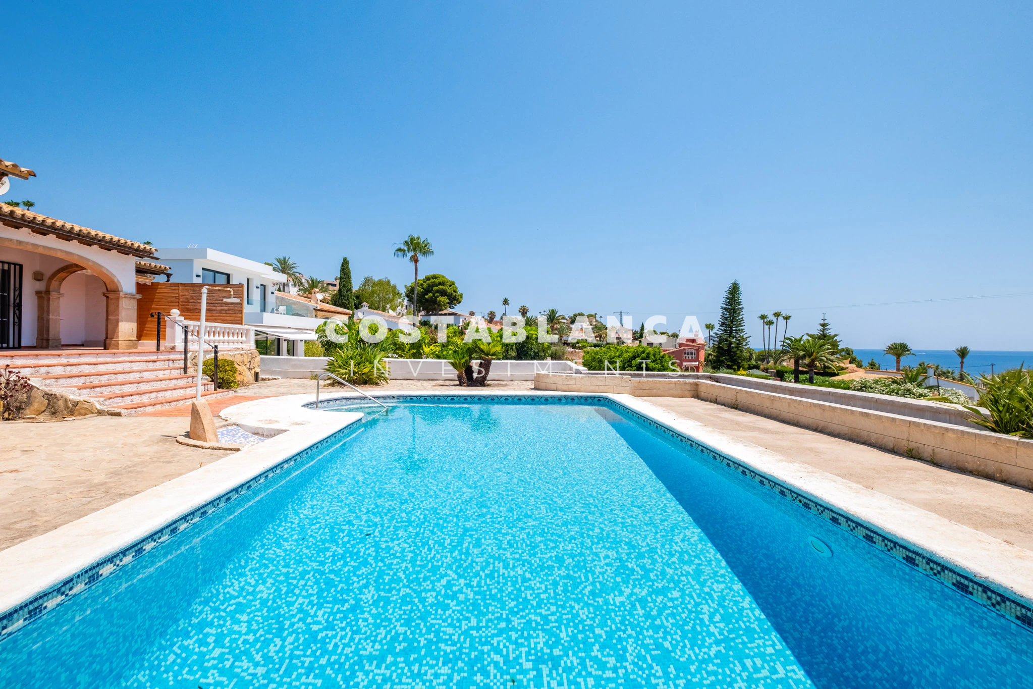 Mediterranean Style Villa 500 Metres from the Beach in Calpe