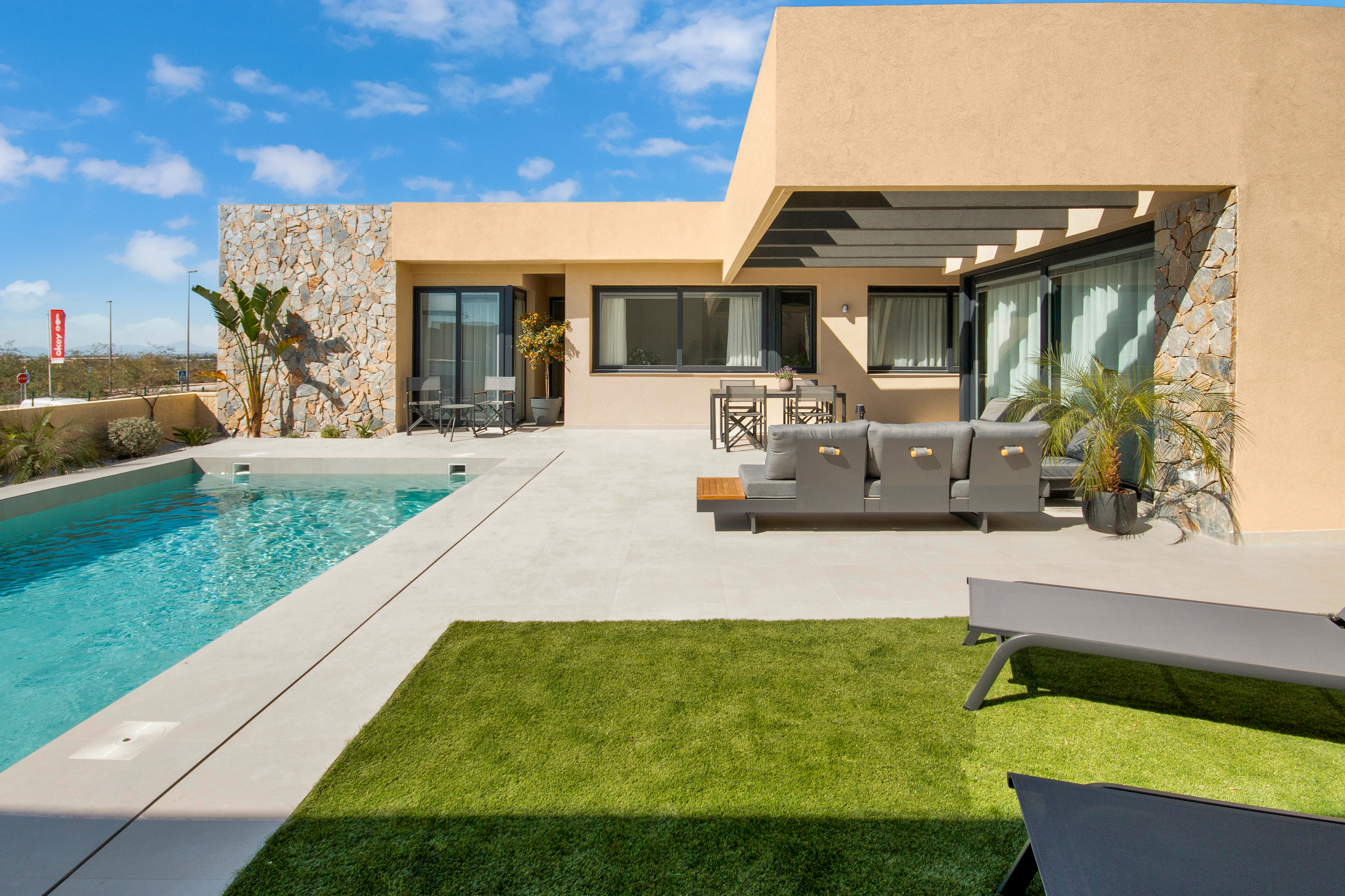 Villa for sale in Altaona Golf & Country Village