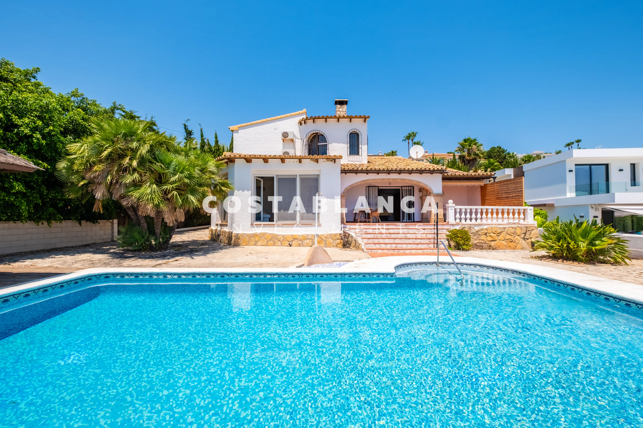 Mediterranean Style Villa 500 Metres from the Beach in Calpe