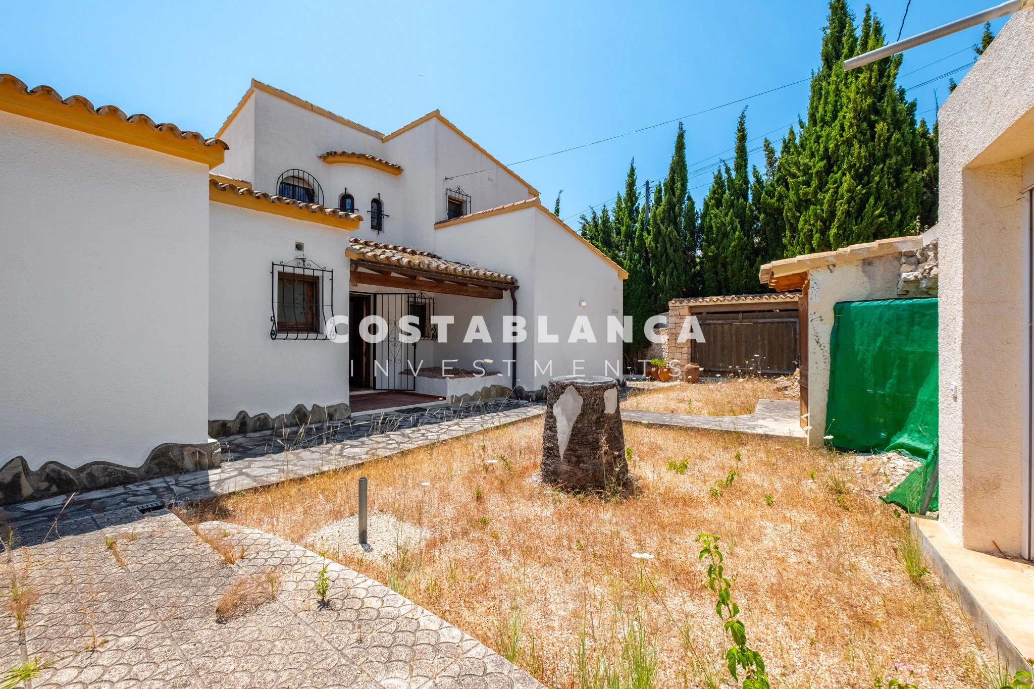 Mediterranean Style Villa 500 Metres from the Beach in Calpe