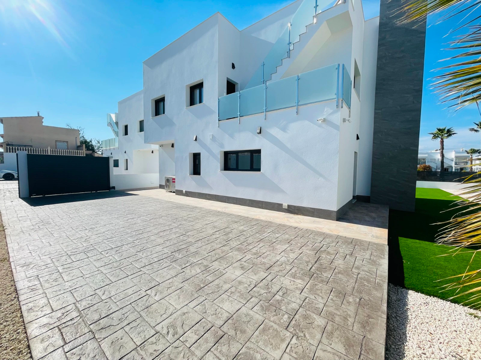 Villa for sale in Torrevieja