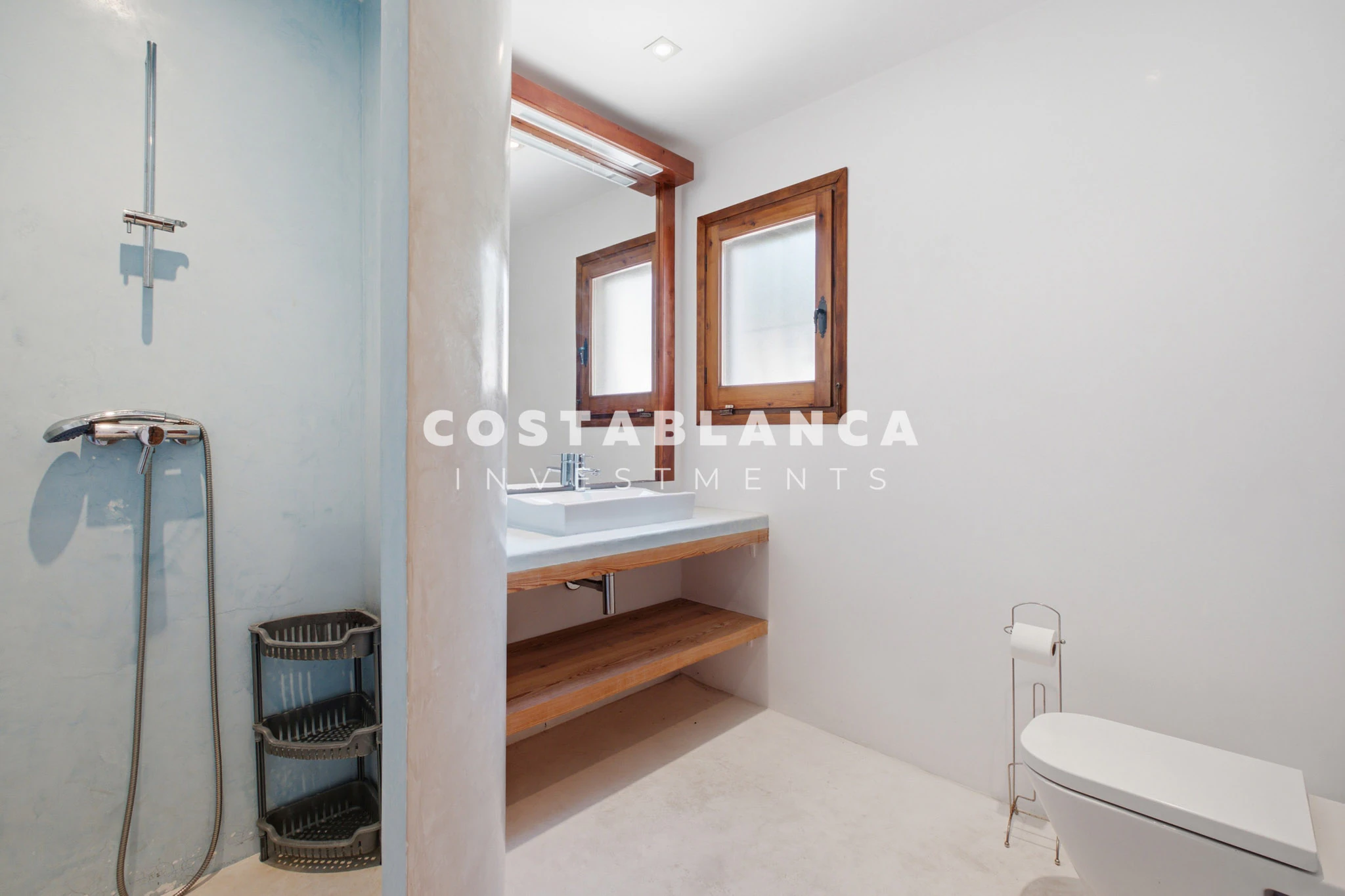 Mediterranean Style Villa 500 Metres from the Beach in Calpe