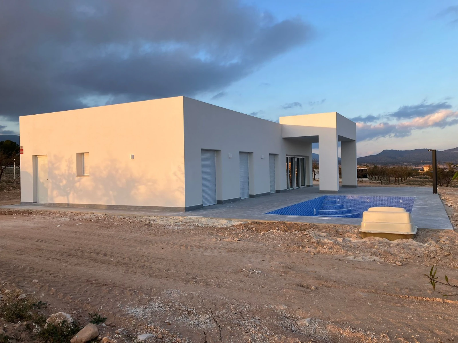 Villa for sale in Pinoso