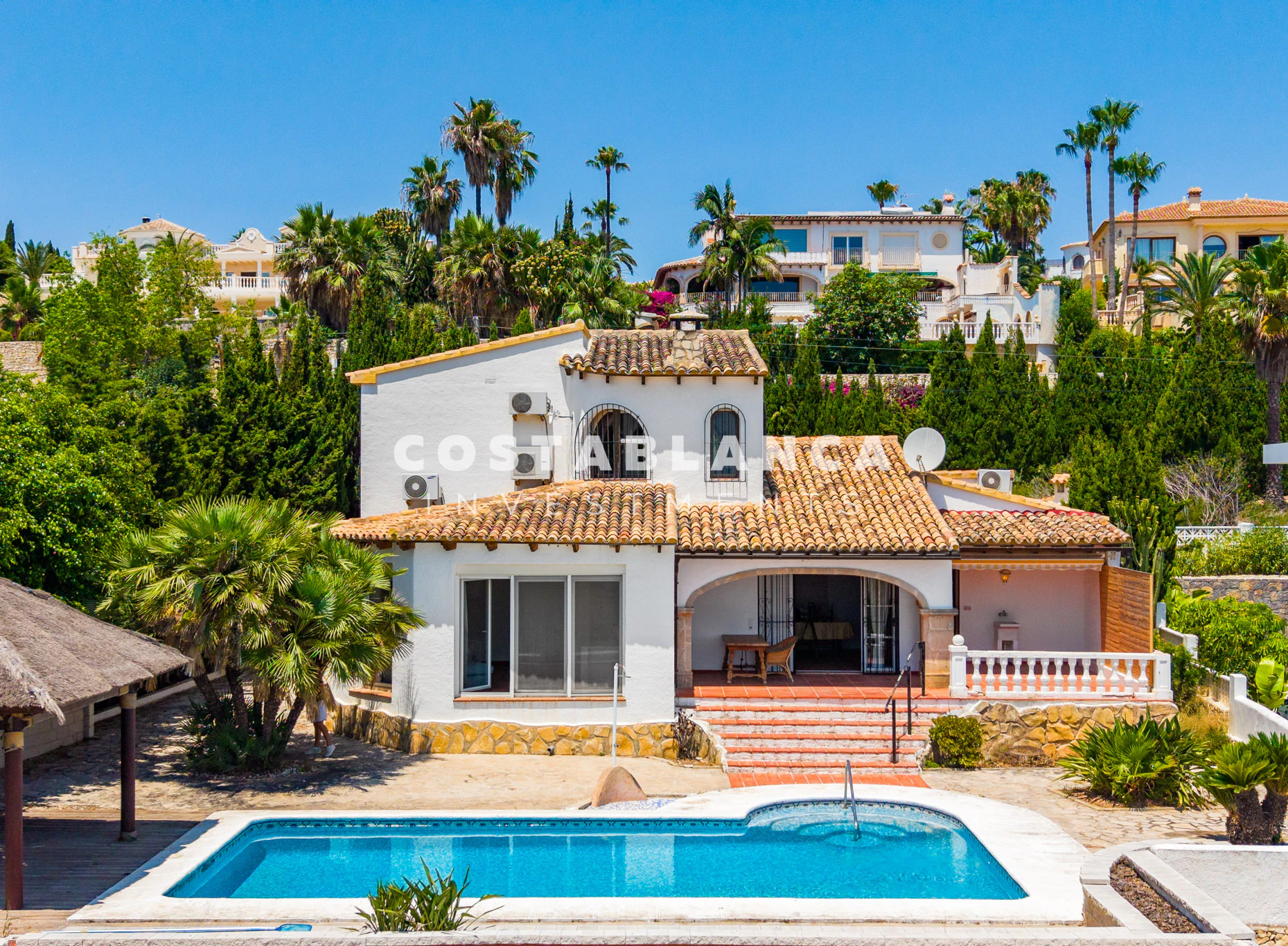 Mediterranean Style Villa 500 Metres from the Beach in Calpe