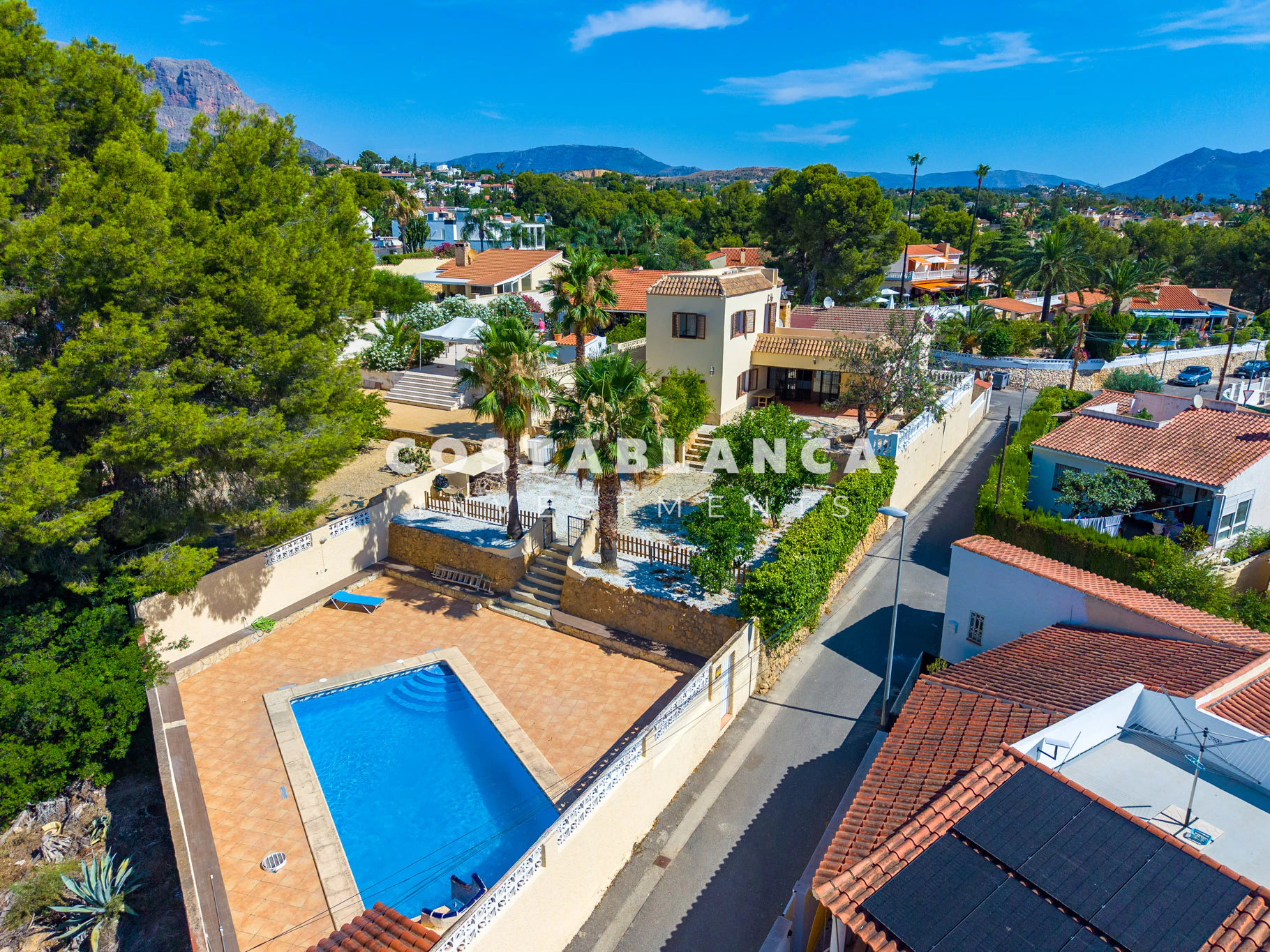 N94 - Einfamilienvilla mit Privatpool zu verkaufen in La Nucía