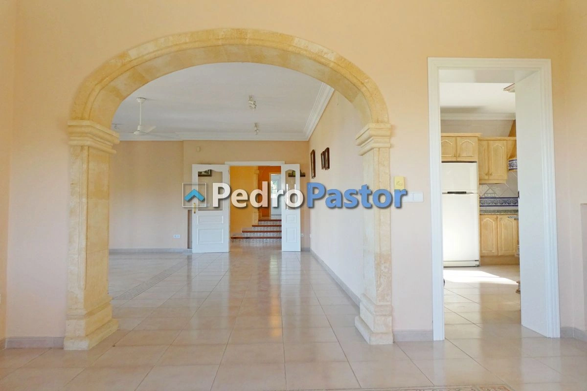 CH067 - Chalet independiente de 6 dormitorios en La Sella - Pedreguer