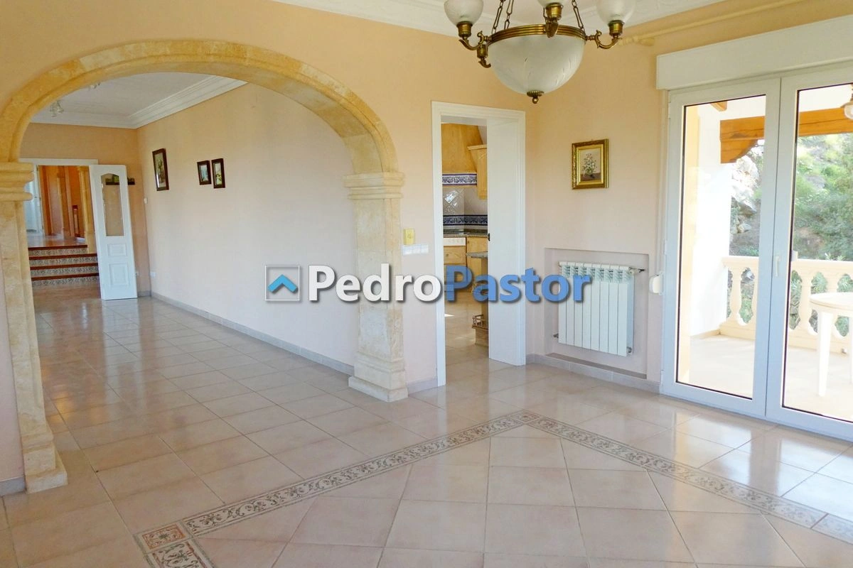 CH067 - Chalet independiente de 6 dormitorios en La Sella - Pedreguer
