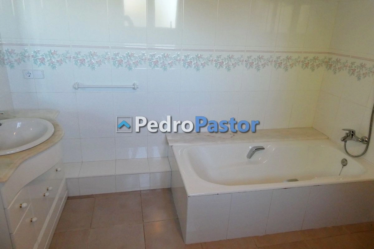 CH067 - Chalet independiente de 6 dormitorios en La Sella - Pedreguer