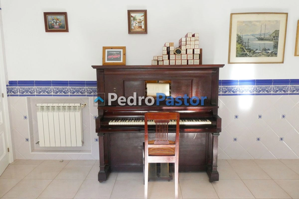 CH067 - Chalet independiente de 6 dormitorios en La Sella - Pedreguer